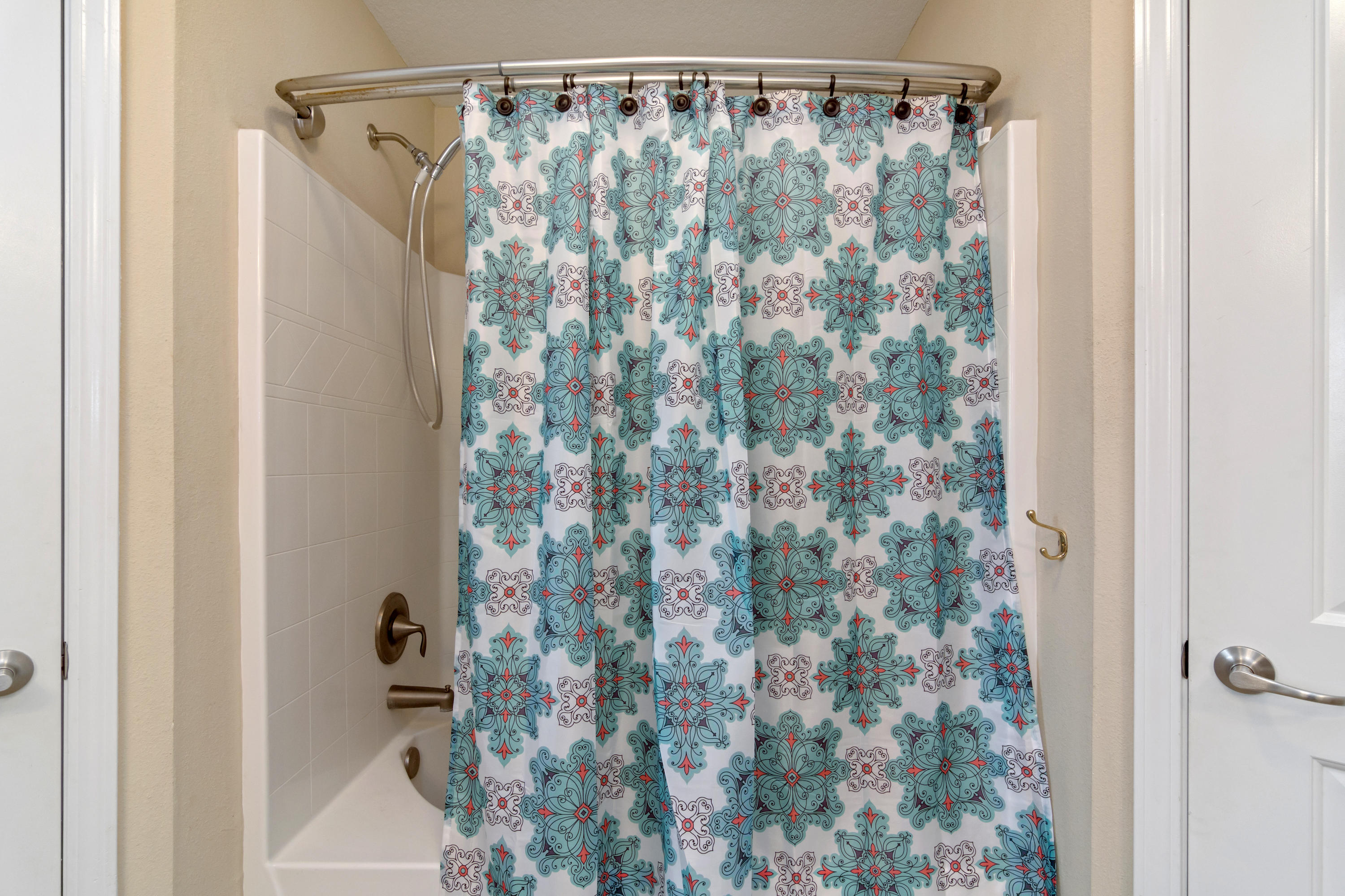 SILVER CREEK ESTATES - Residential