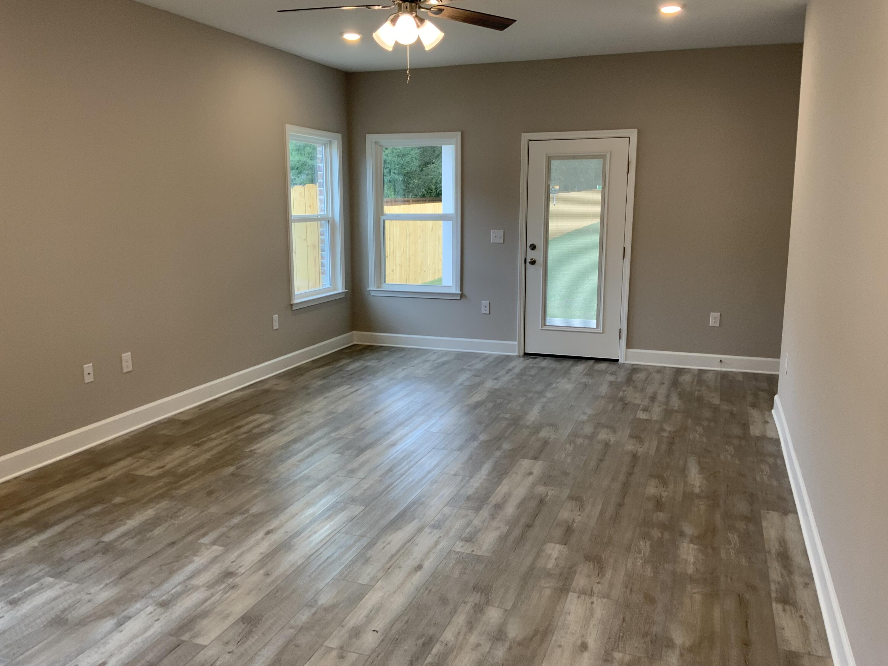 LIBERTY OAKS - Residential