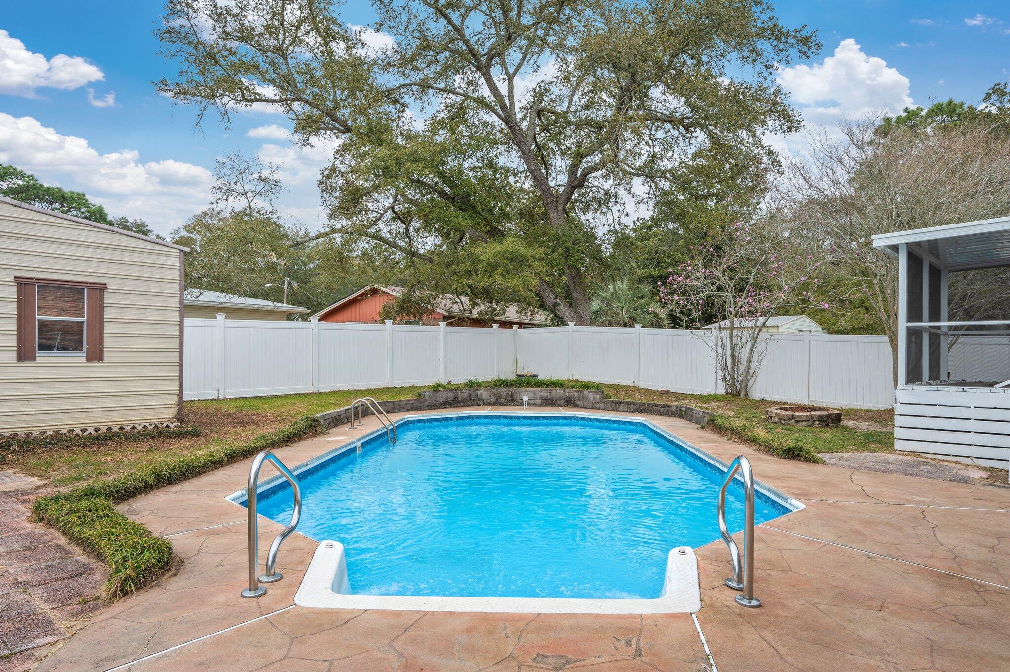 CREEKSIDE 3 - Residential Lease