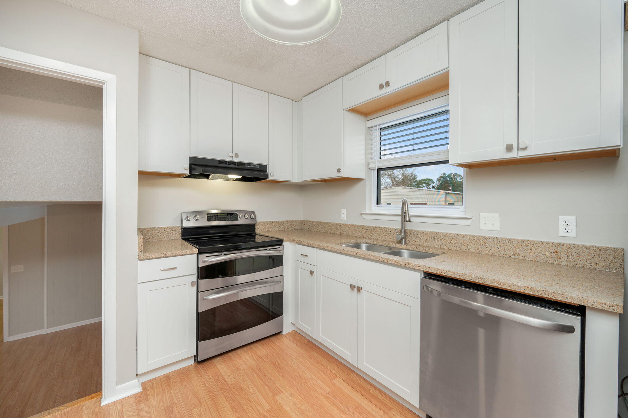 CREEKSIDE 3 - Residential Lease