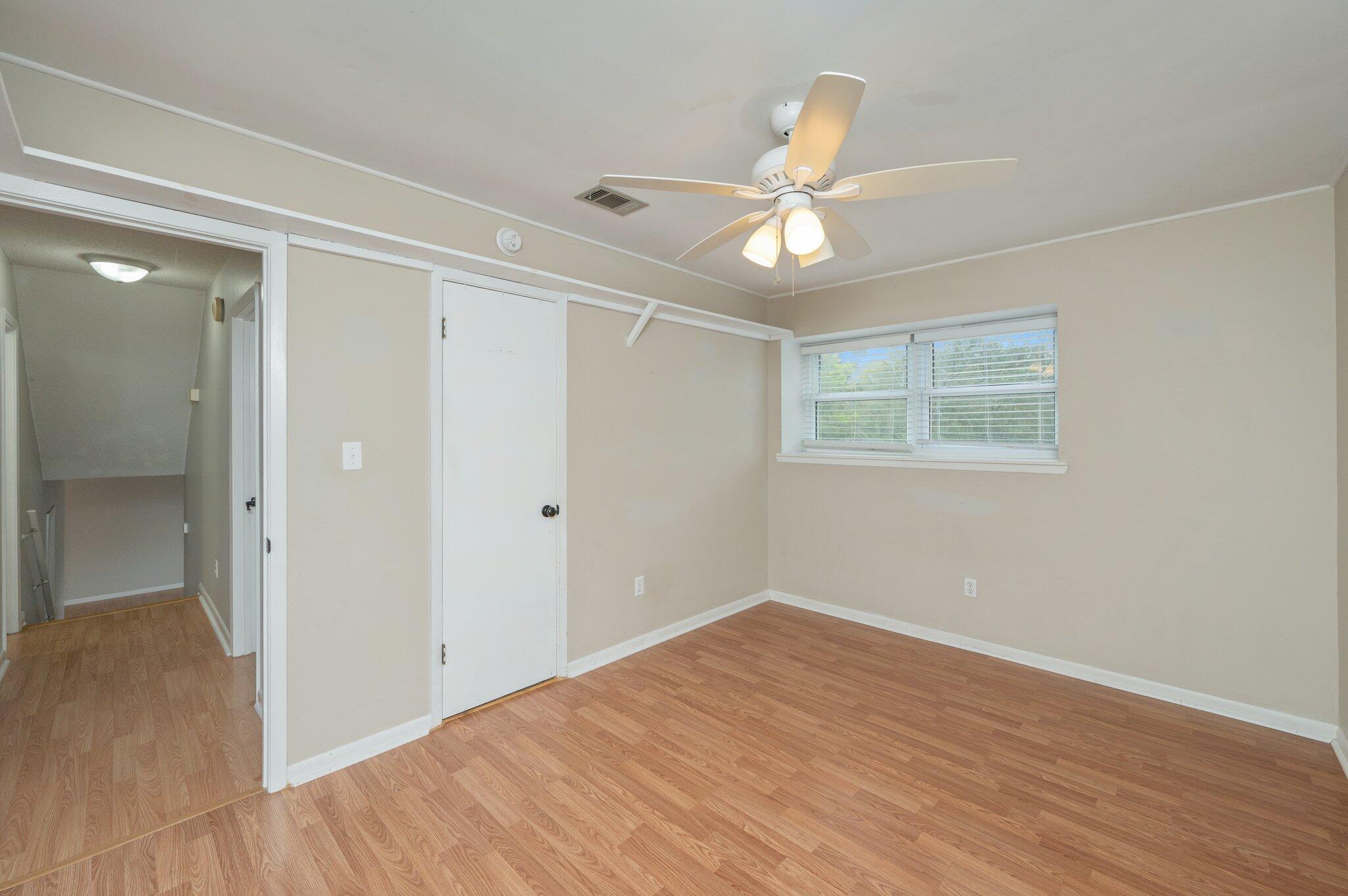 CREEKSIDE 3 - Residential Lease