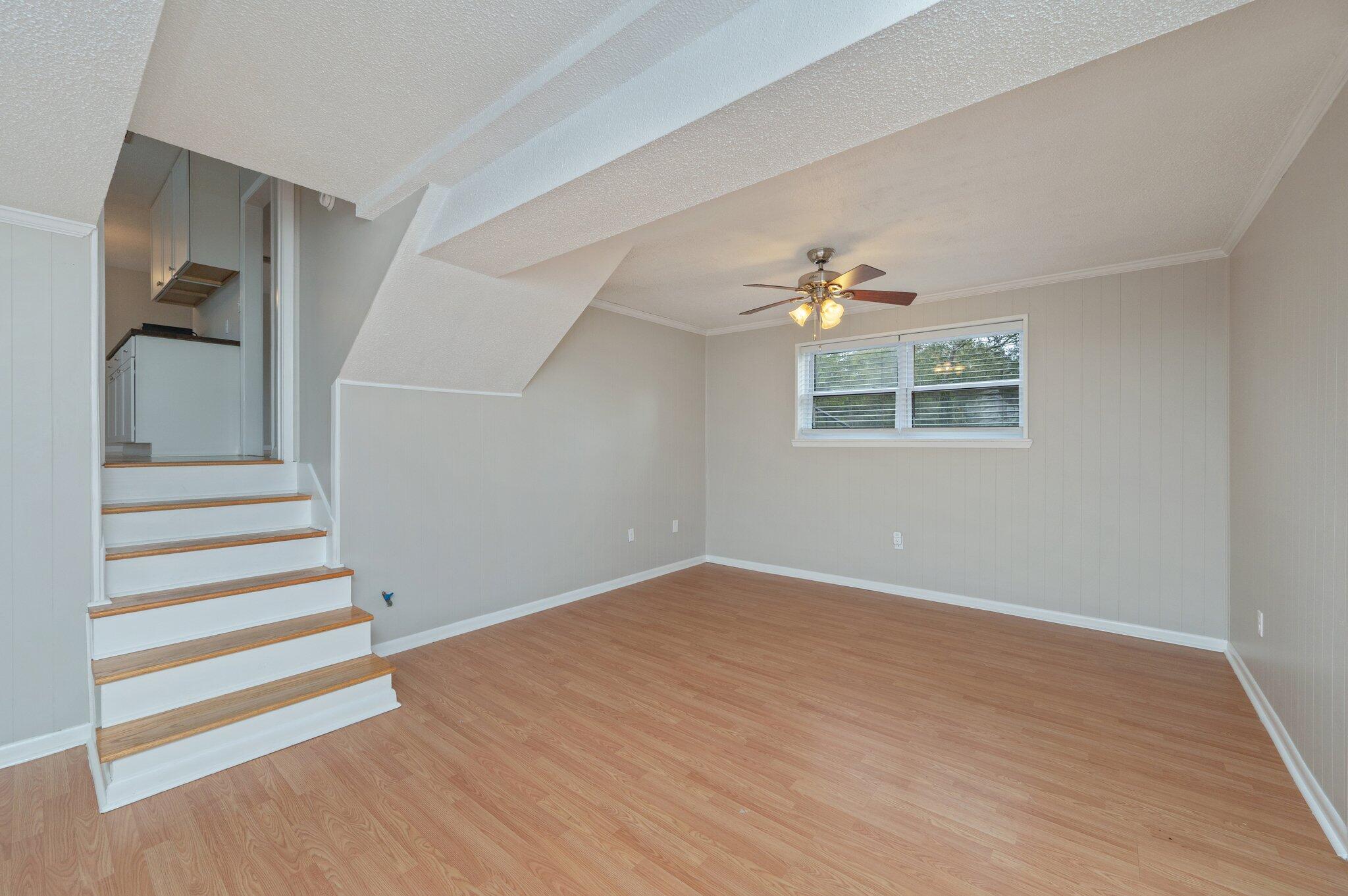 CREEKSIDE 3 - Residential Lease