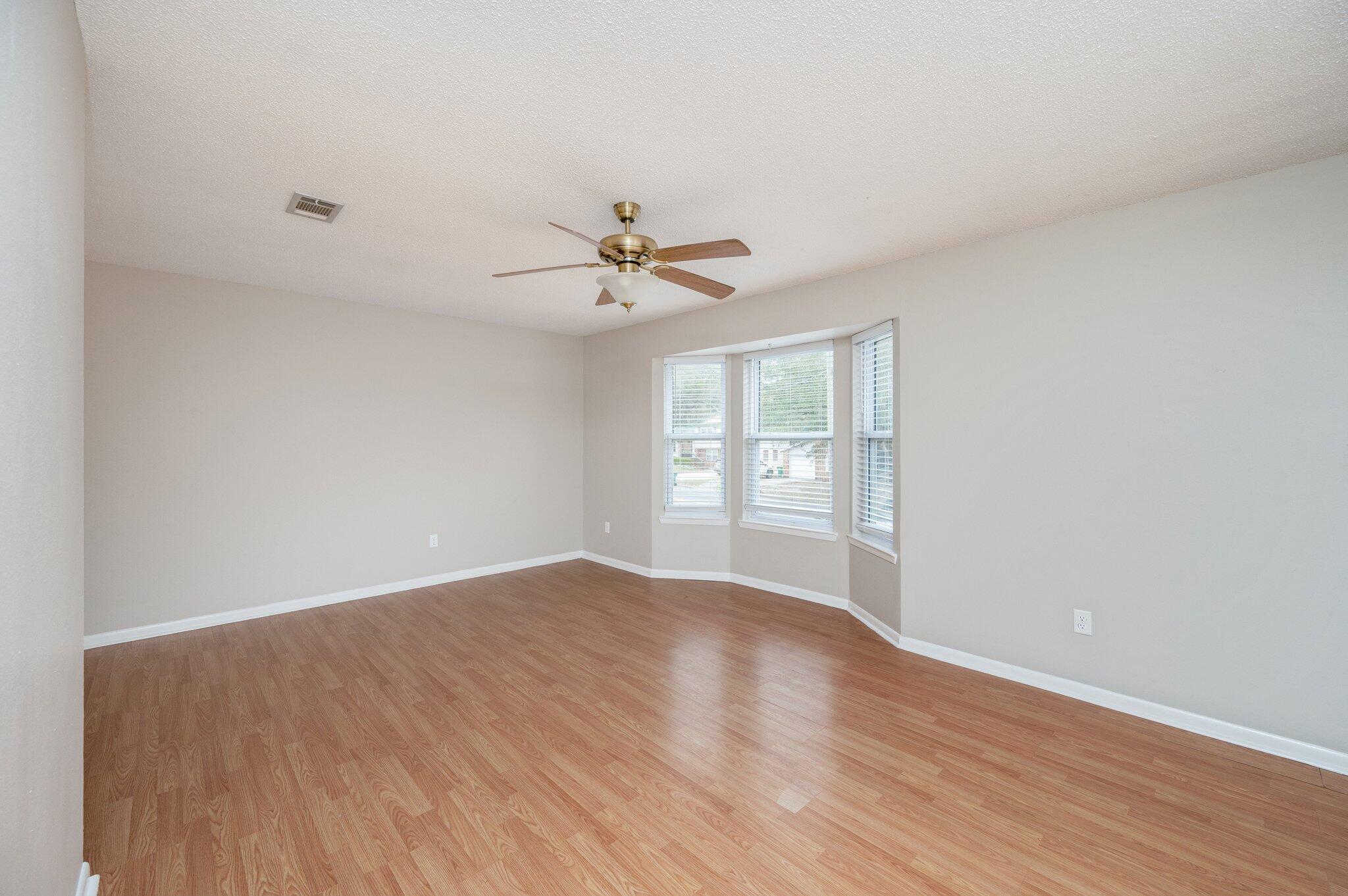 CREEKSIDE 3 - Residential Lease