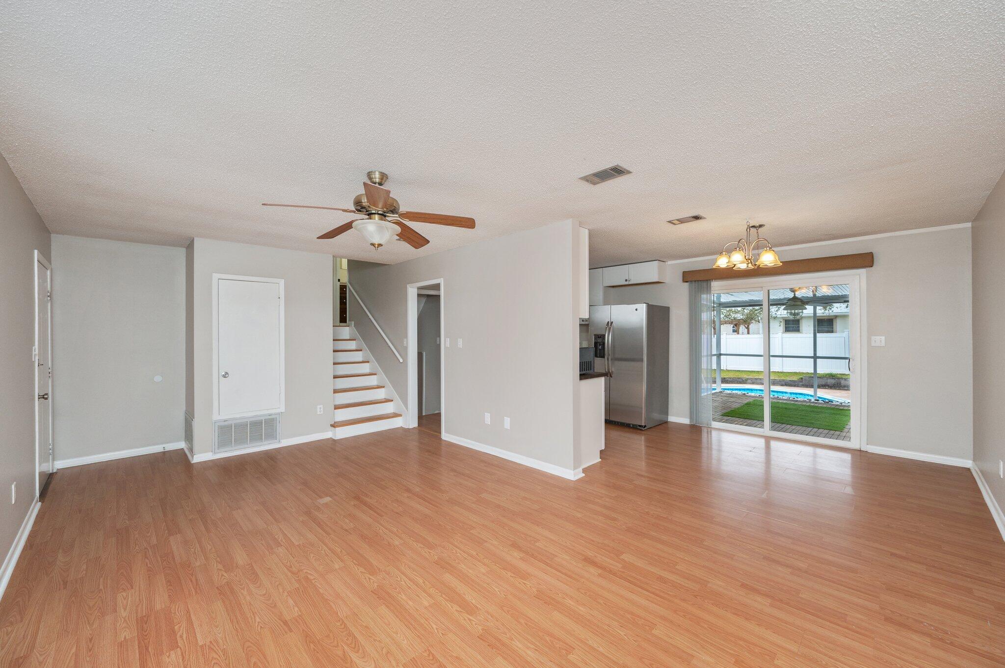 CREEKSIDE 3 - Residential Lease