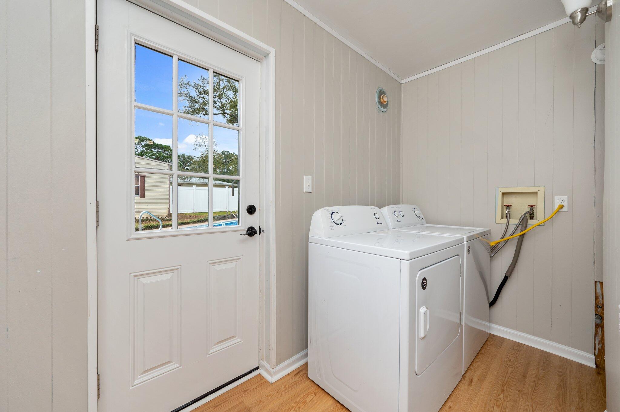 CREEKSIDE 3 - Residential Lease