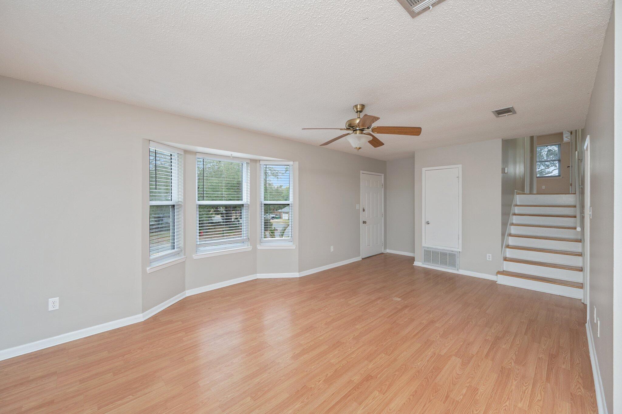 CREEKSIDE 3 - Residential Lease