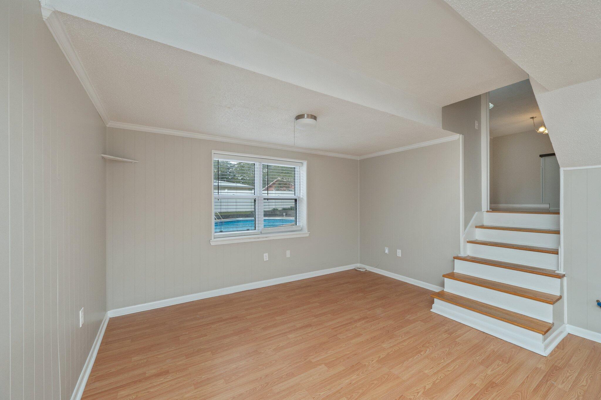 CREEKSIDE 3 - Residential Lease