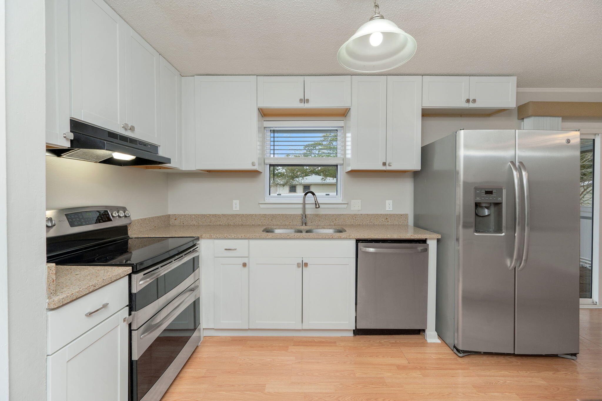 CREEKSIDE 3 - Residential Lease