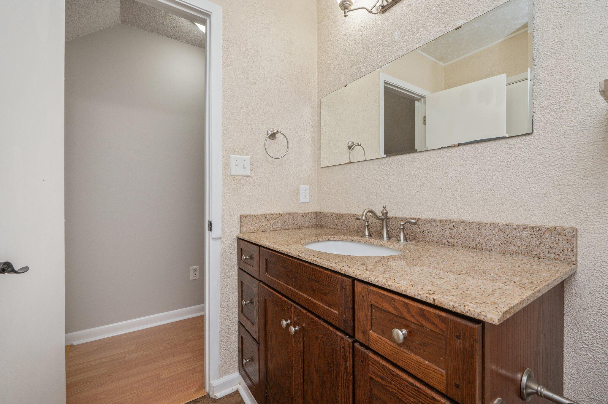 CREEKSIDE 3 - Residential Lease