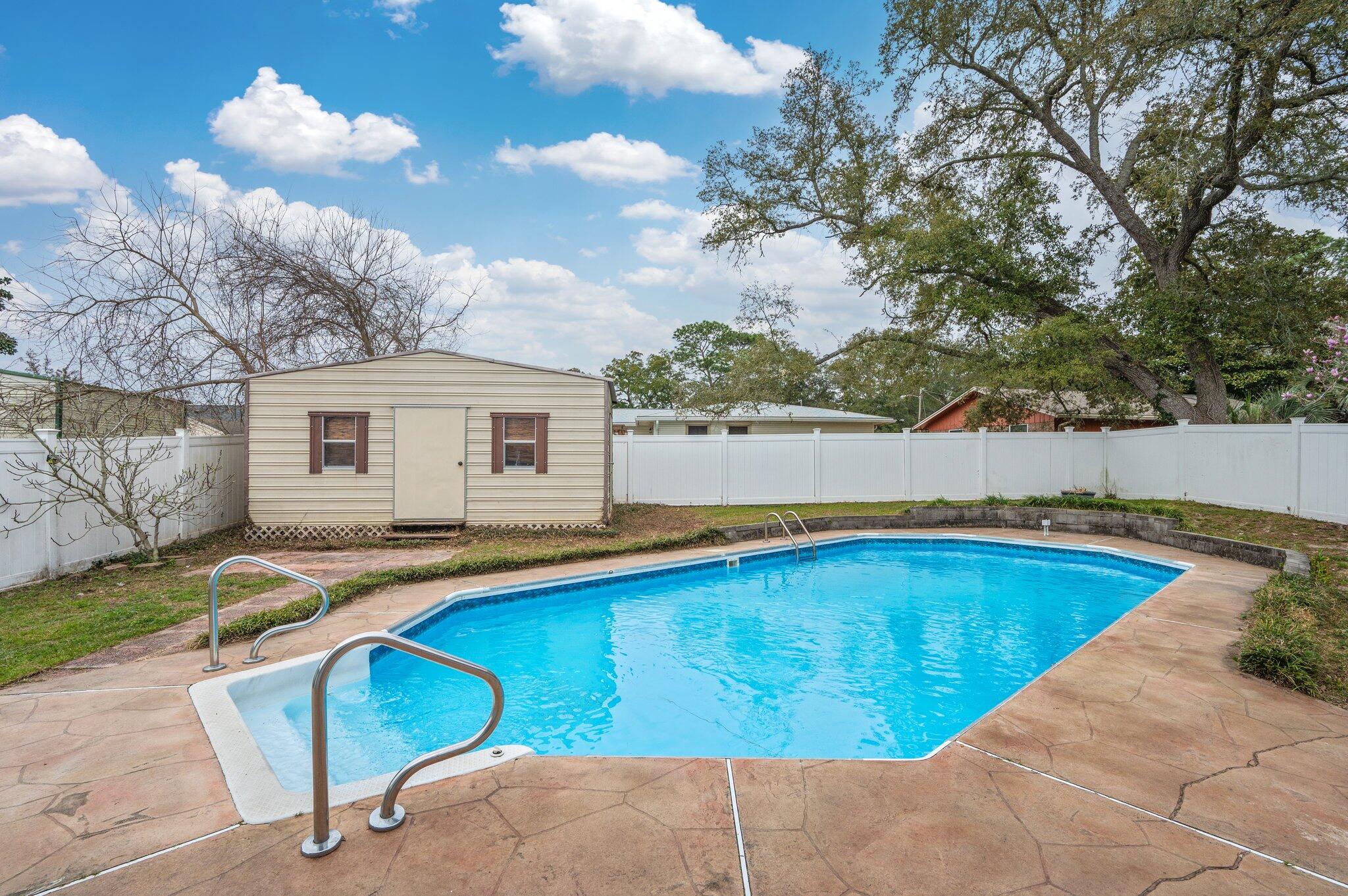 CREEKSIDE 3 - Residential Lease