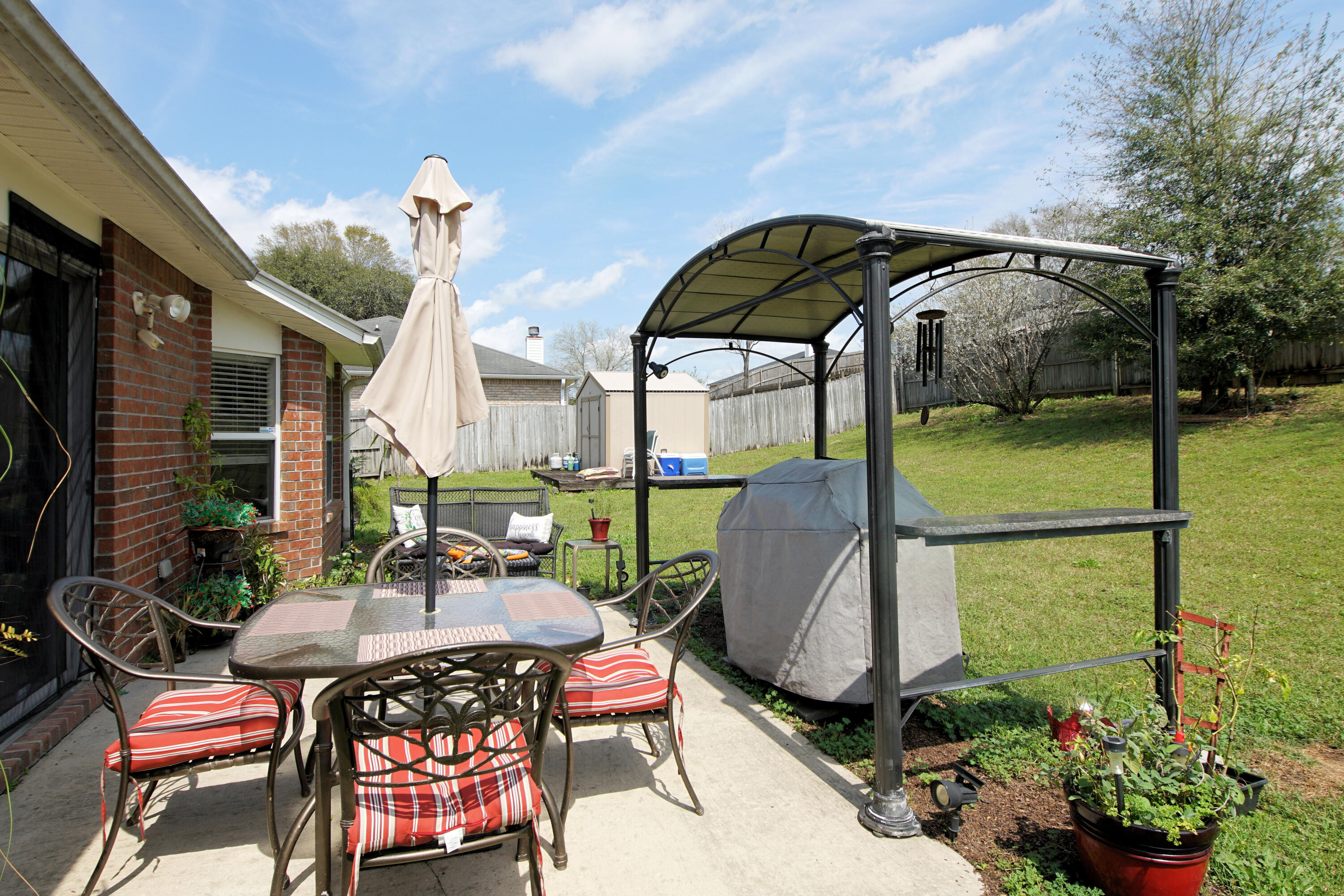 WESTVIEW ESTATES - Residential