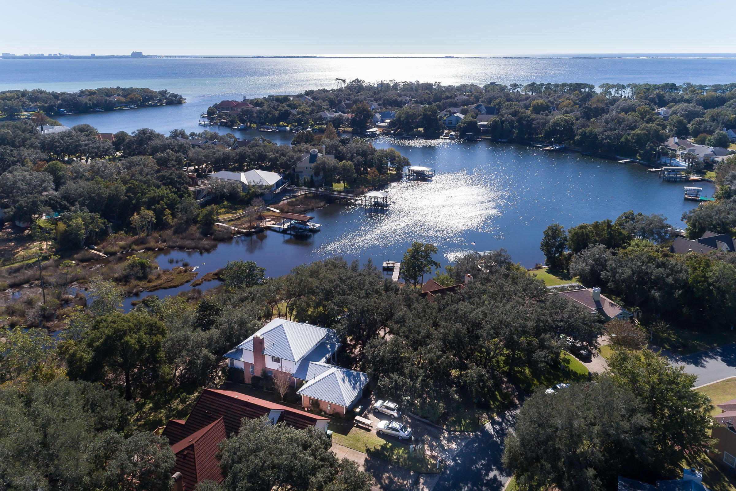 LAKE POINTE - Residential