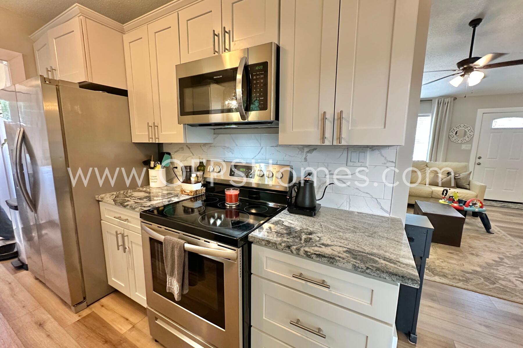 CASA LOMA S/D - Residential Lease