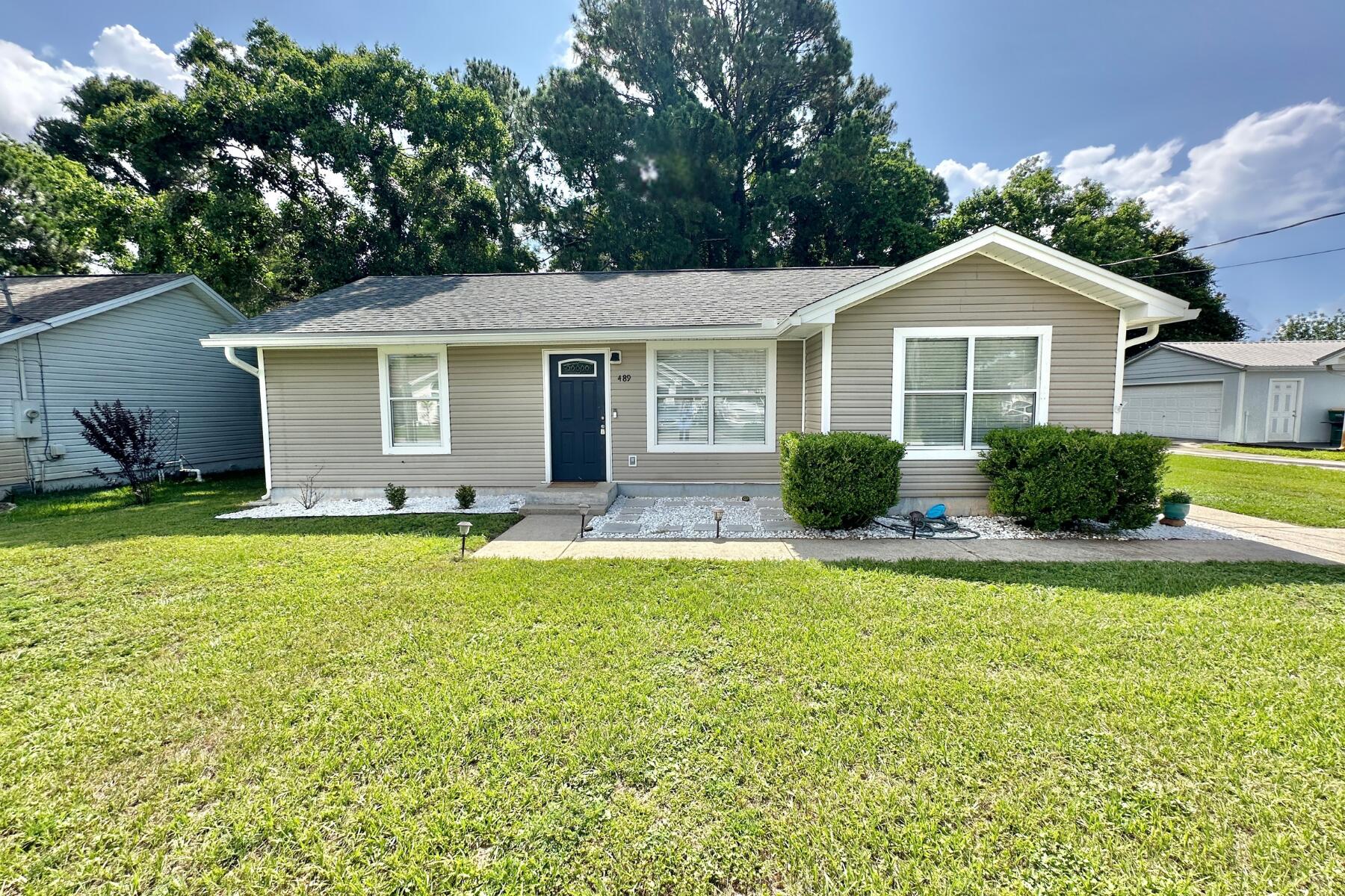 CASA LOMA S/D - Residential Lease