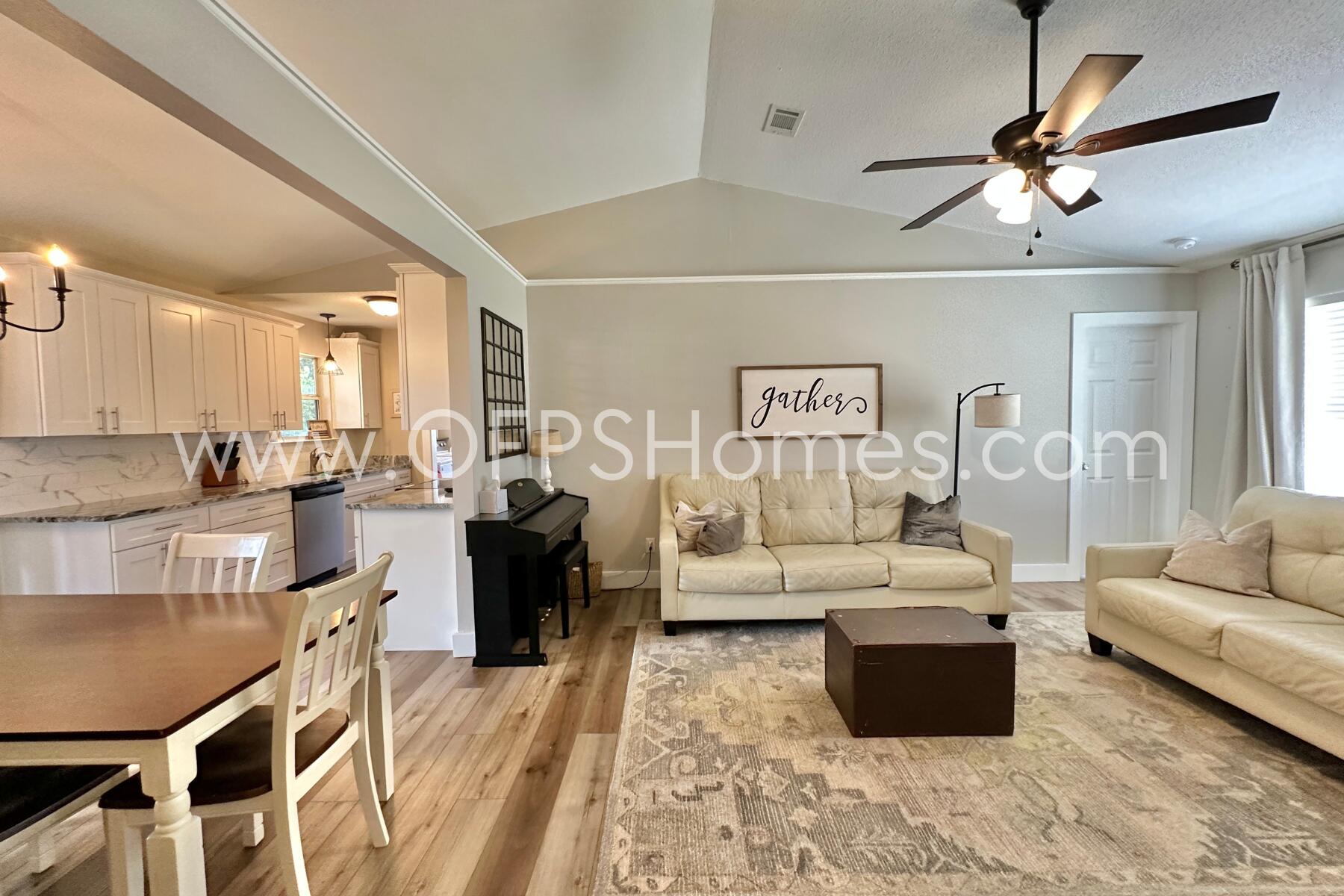 CASA LOMA S/D - Residential Lease