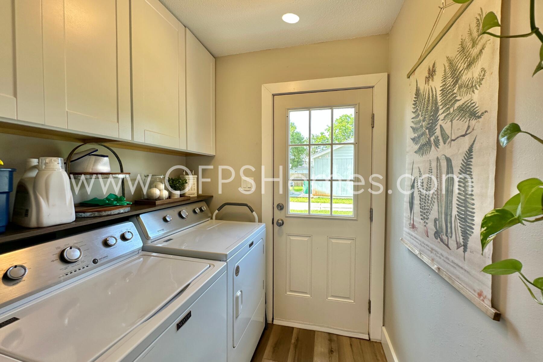 CASA LOMA S/D - Residential Lease