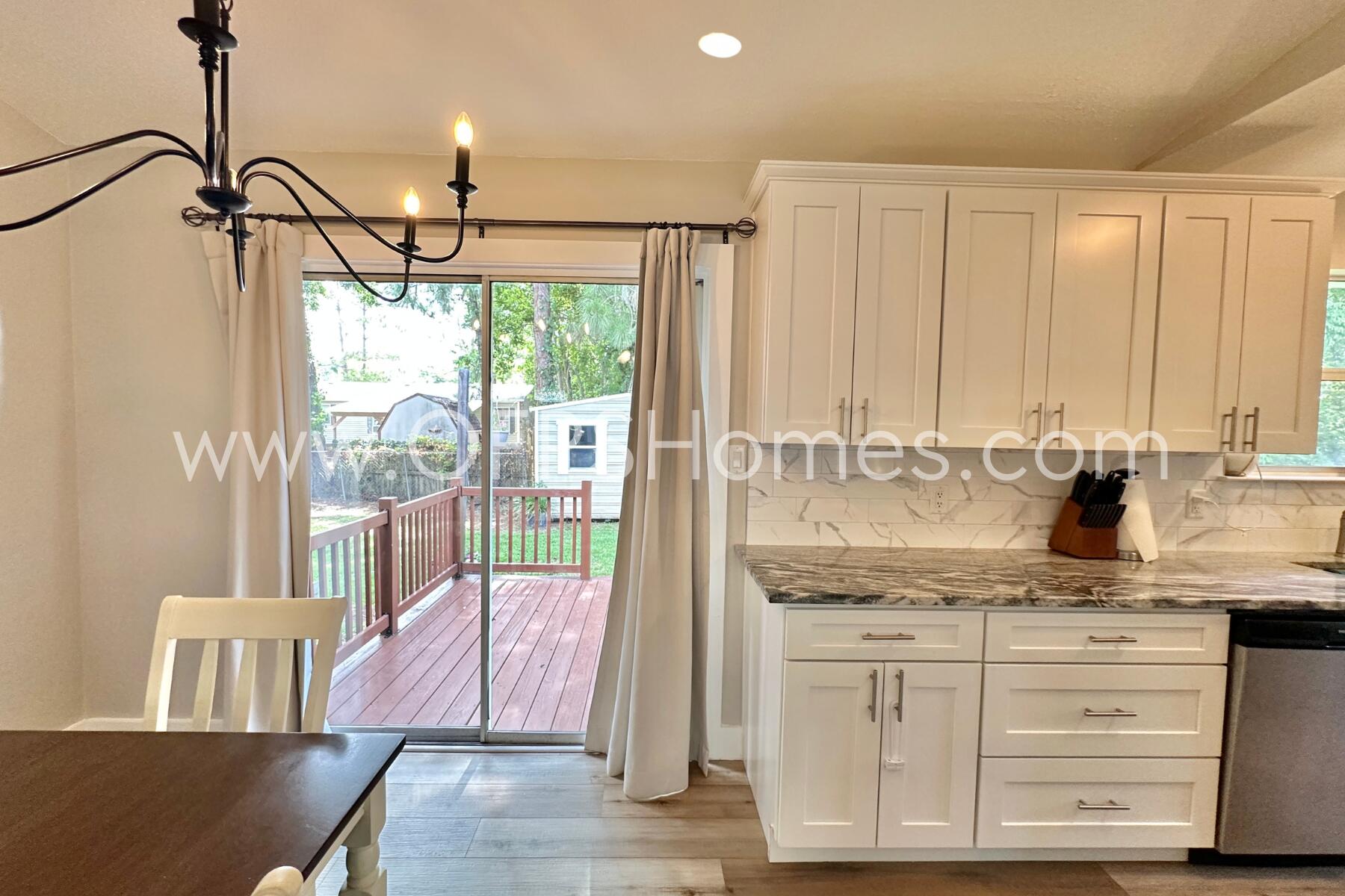 CASA LOMA S/D - Residential Lease