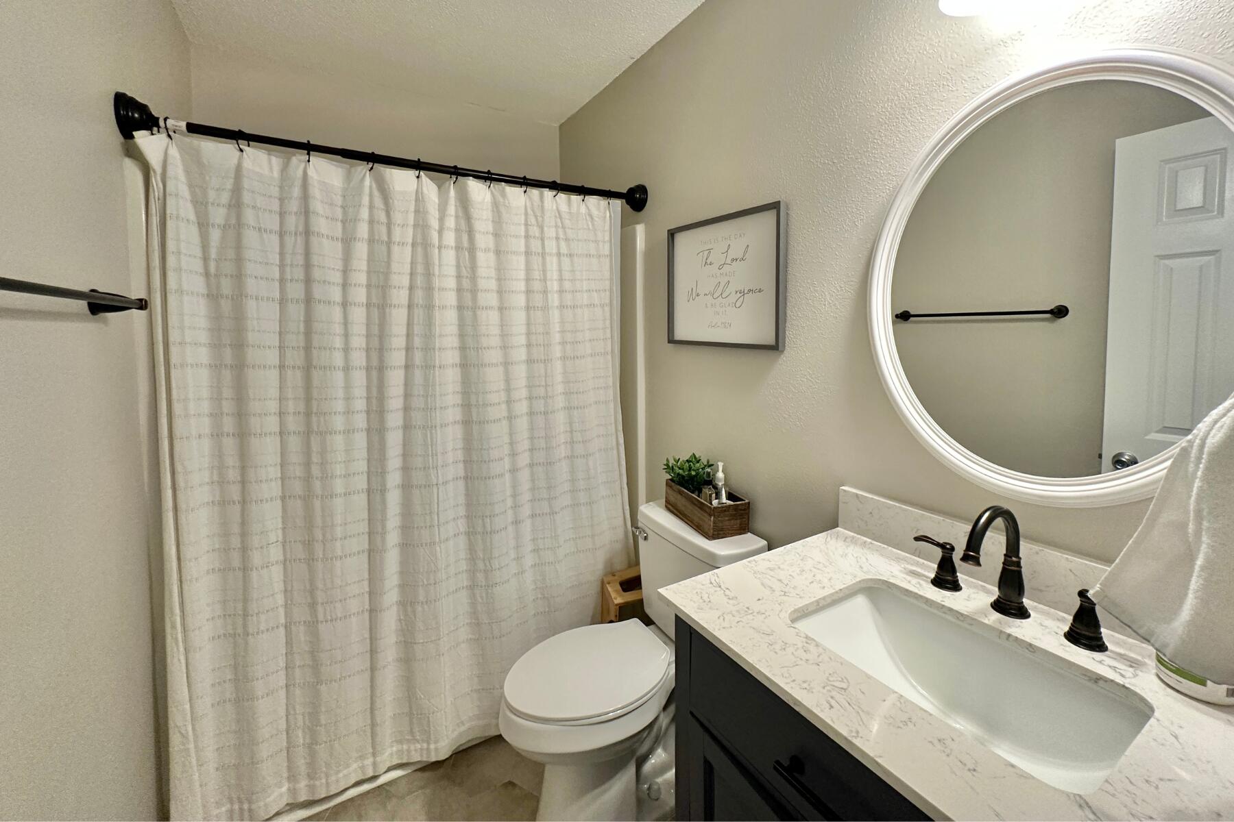 CASA LOMA S/D - Residential Lease