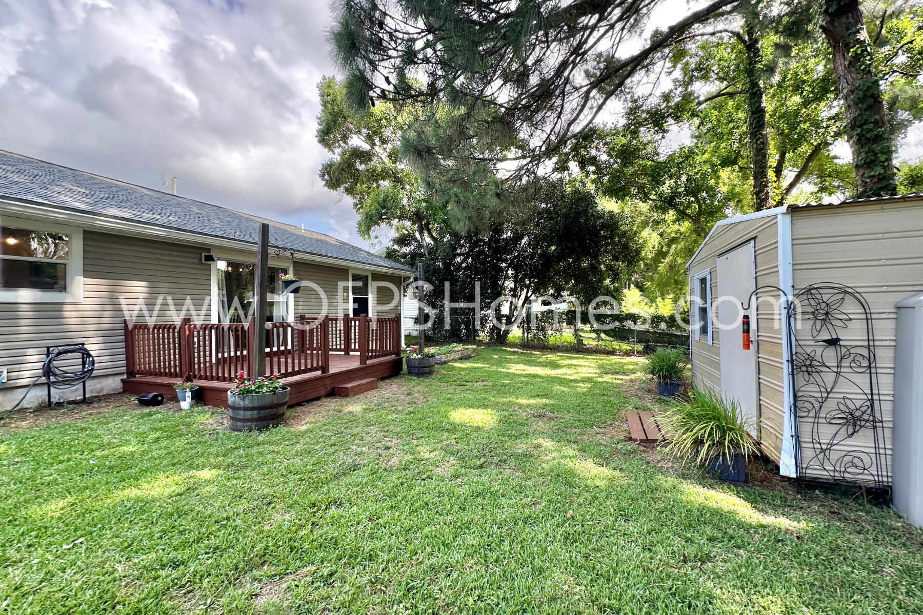 CASA LOMA S/D - Residential Lease