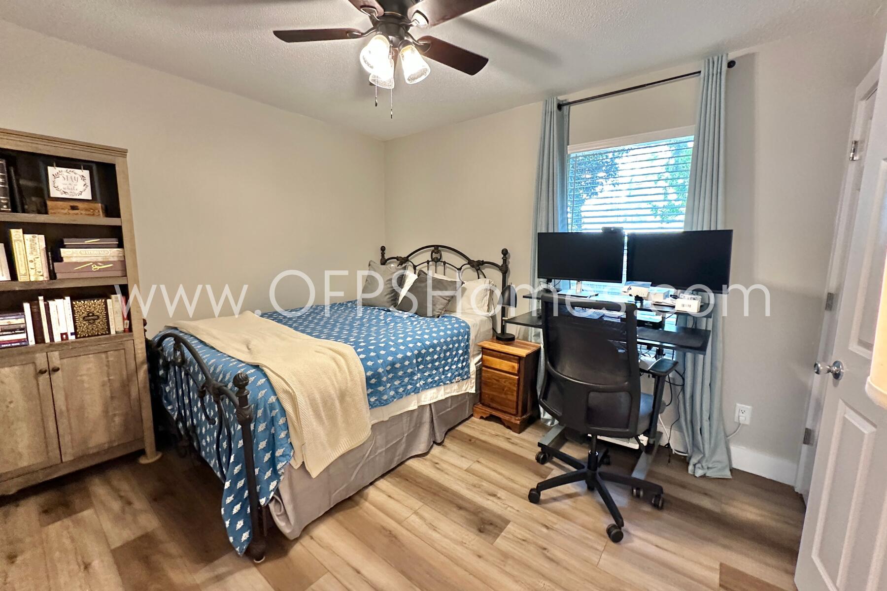 CASA LOMA S/D - Residential Lease