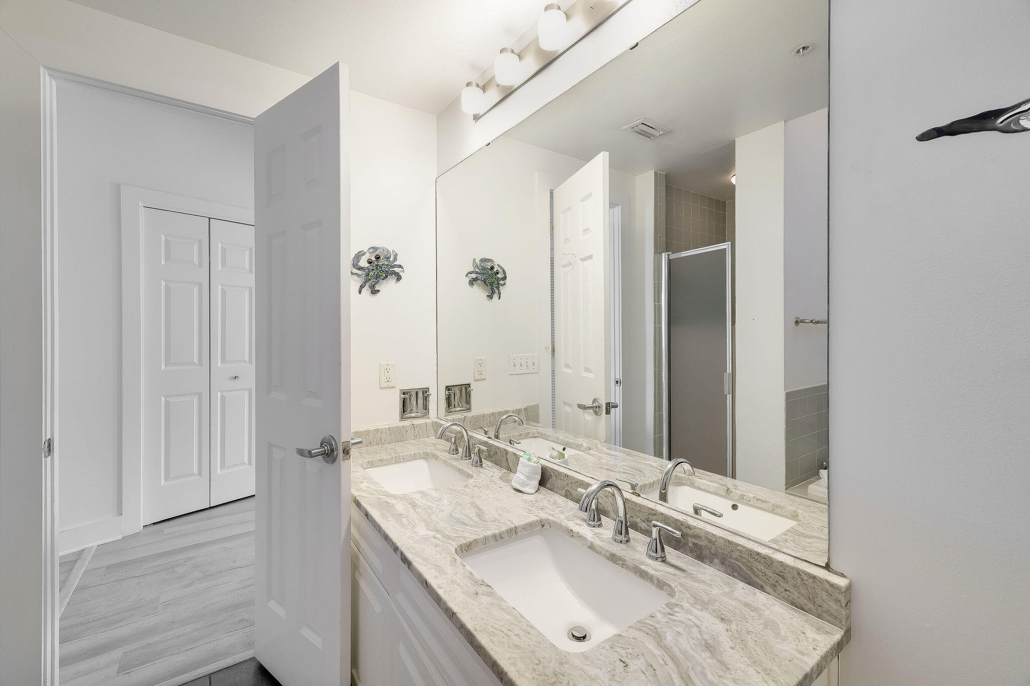 INN AT GULF PLACE - Residential