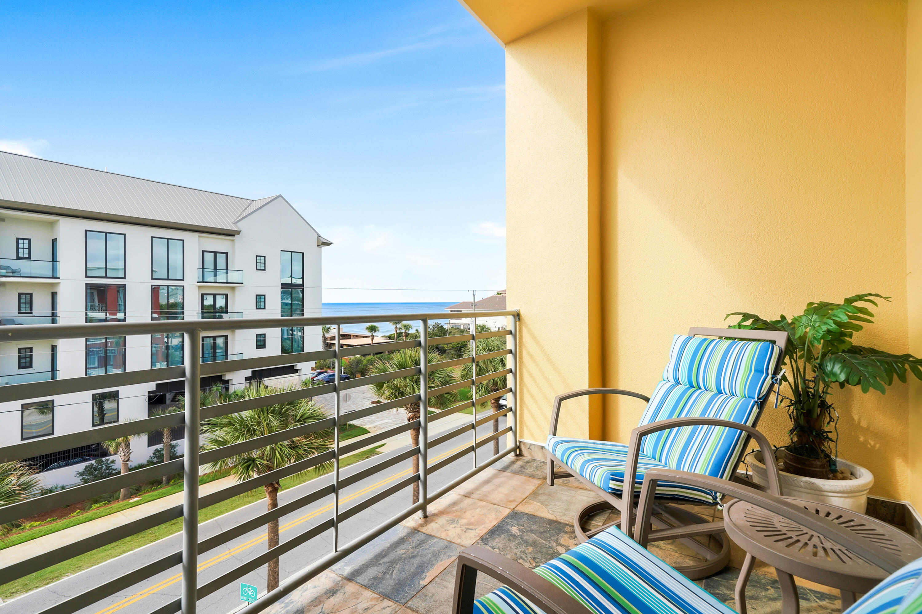 INN AT GULF PLACE - Residential