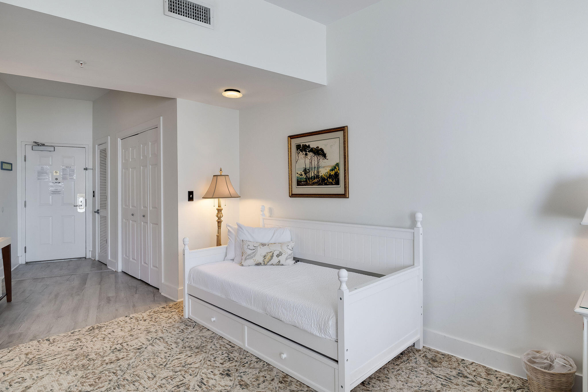 INN AT GULF PLACE - Residential