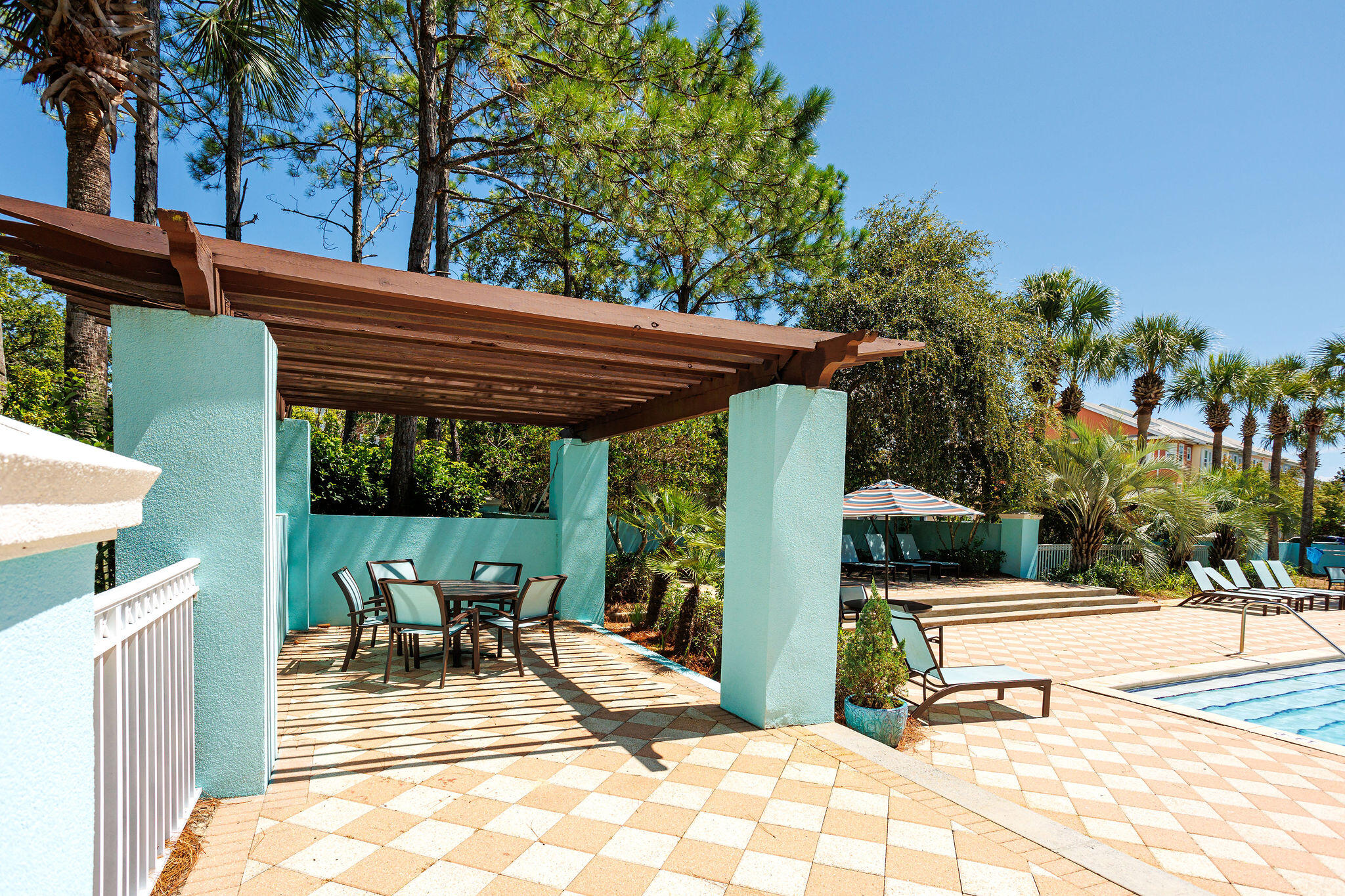 INN AT GULF PLACE - Residential