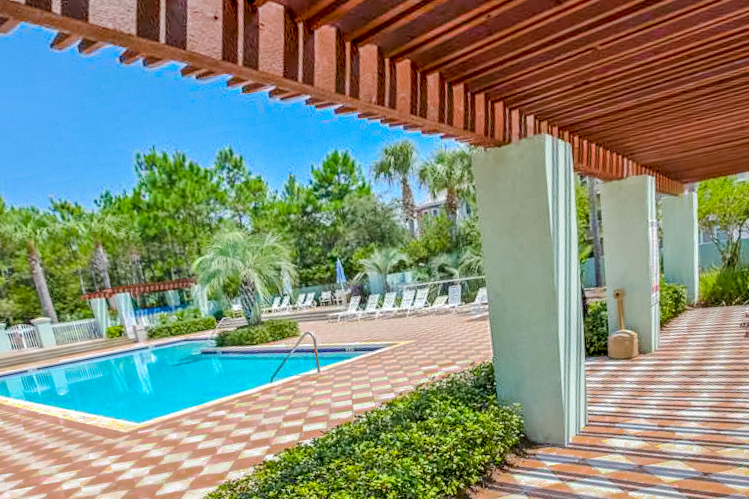 INN AT GULF PLACE - Residential