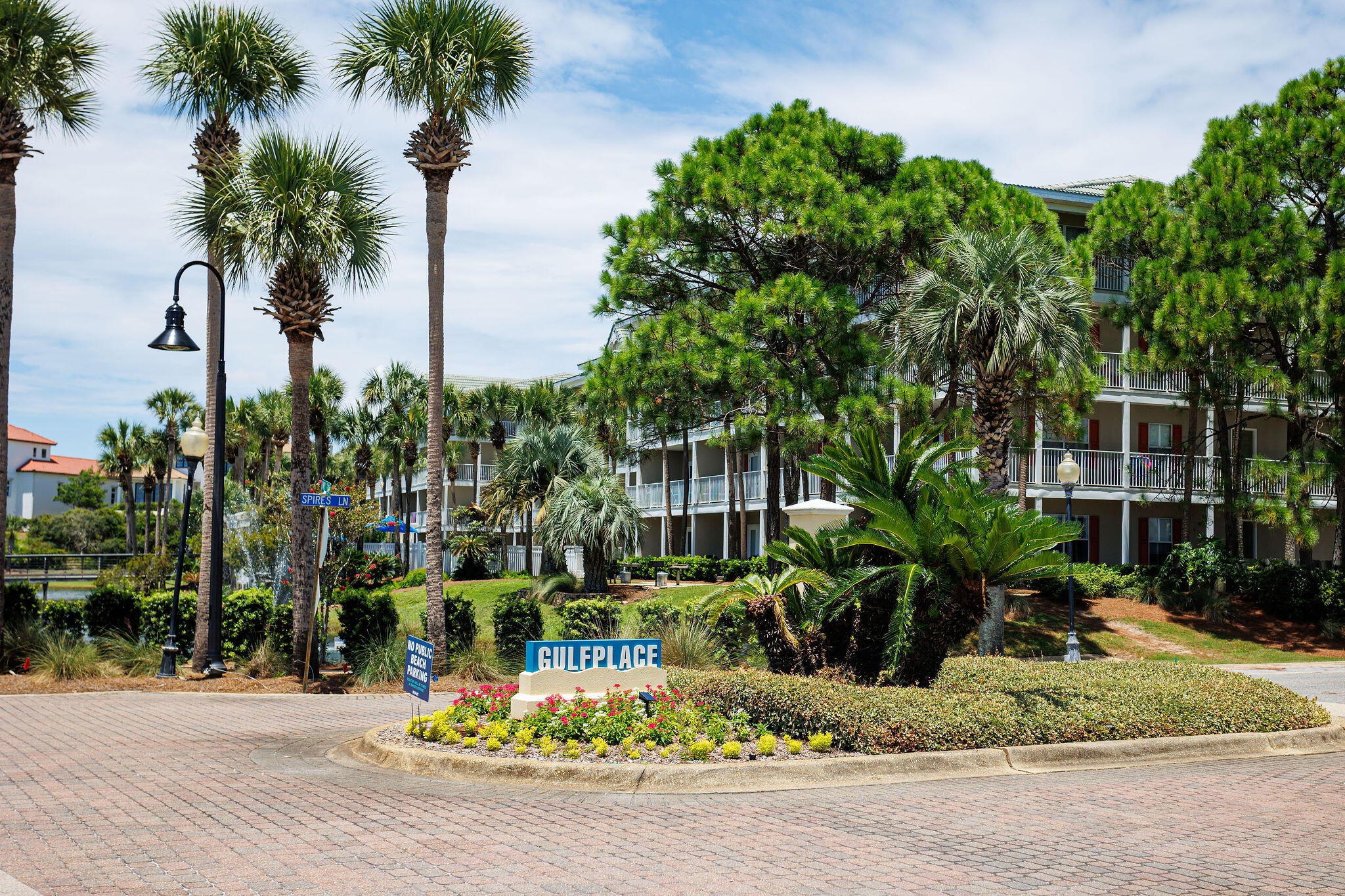 INN AT GULF PLACE - Residential