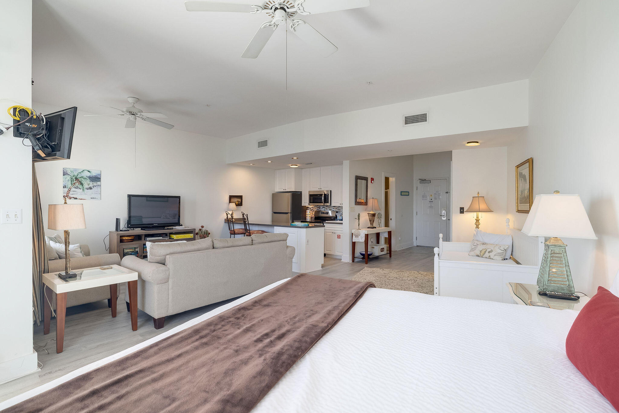 INN AT GULF PLACE - Residential