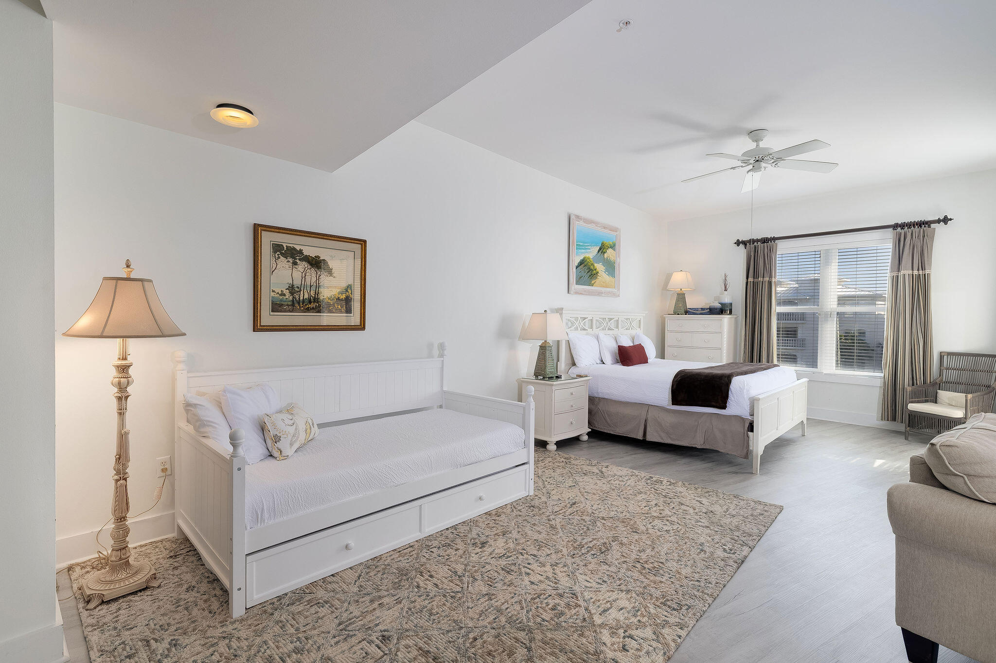 INN AT GULF PLACE - Residential