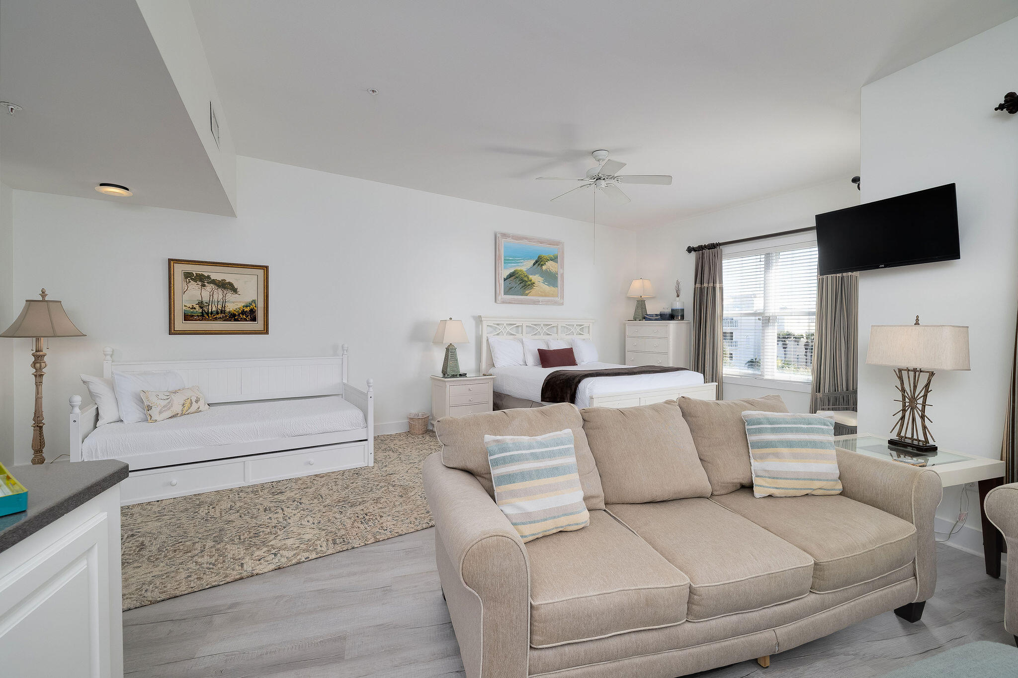INN AT GULF PLACE - Residential