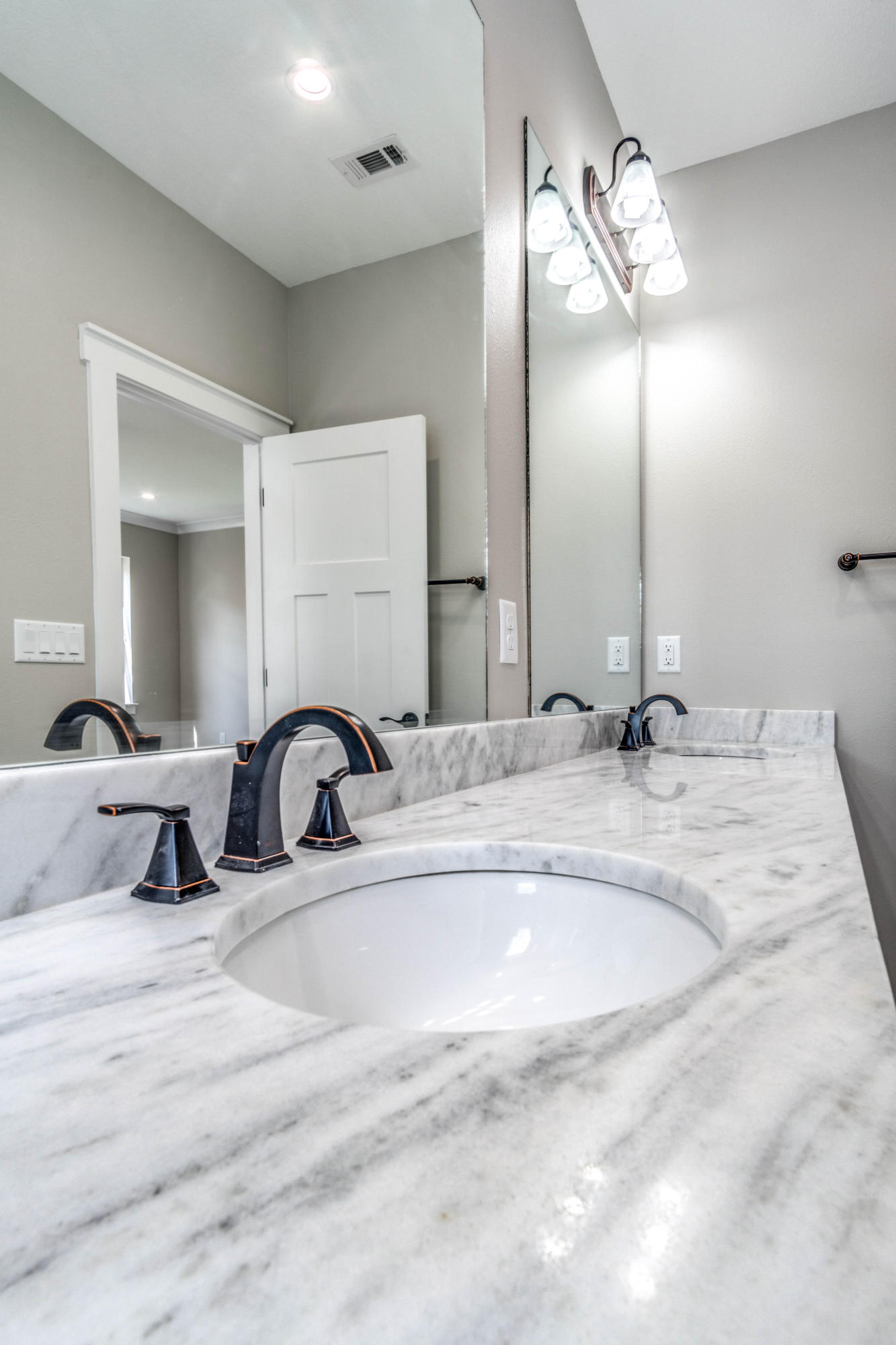 VALPARAISO PINECREST 5 - Residential