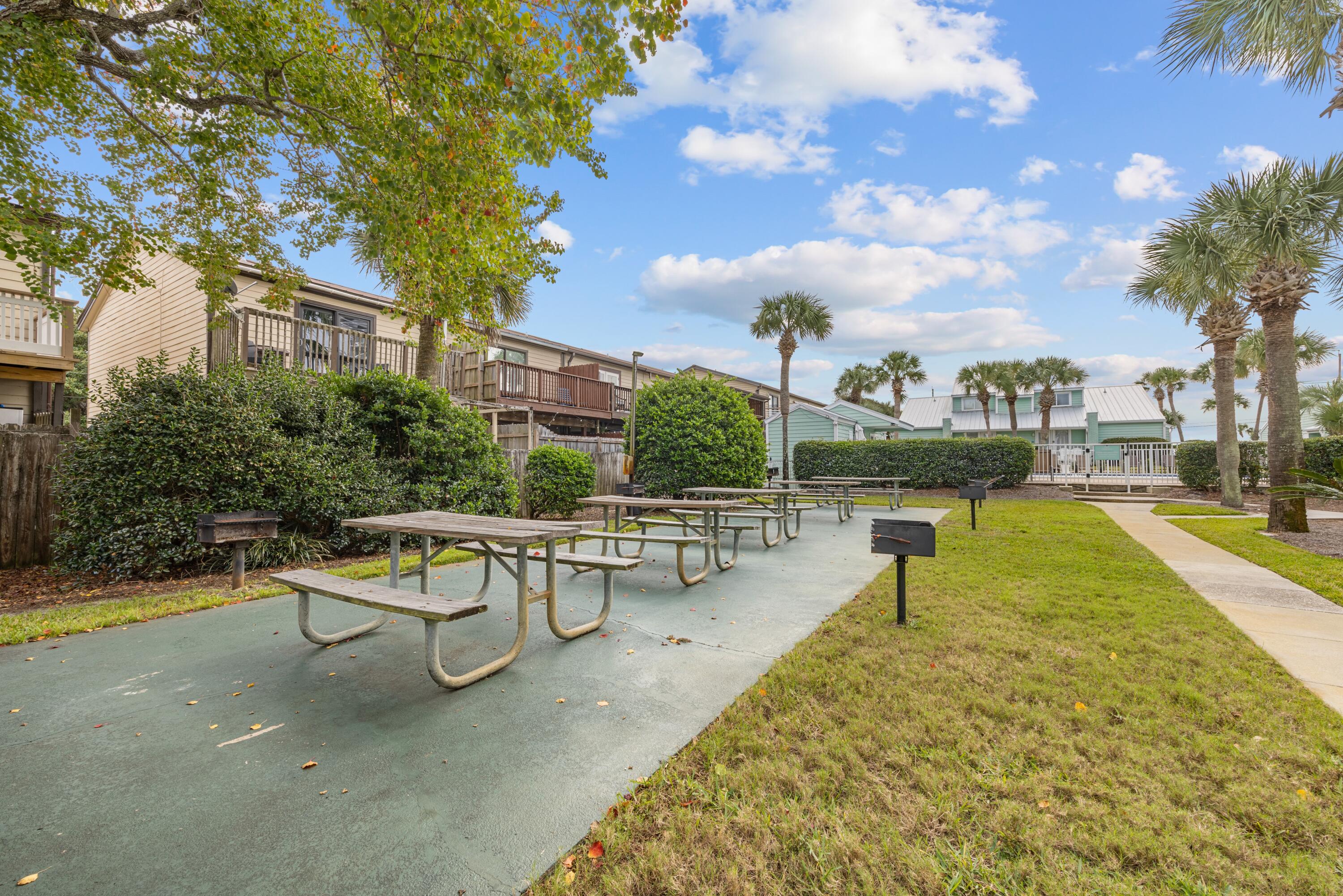 SEA CABINS T/H - Residential