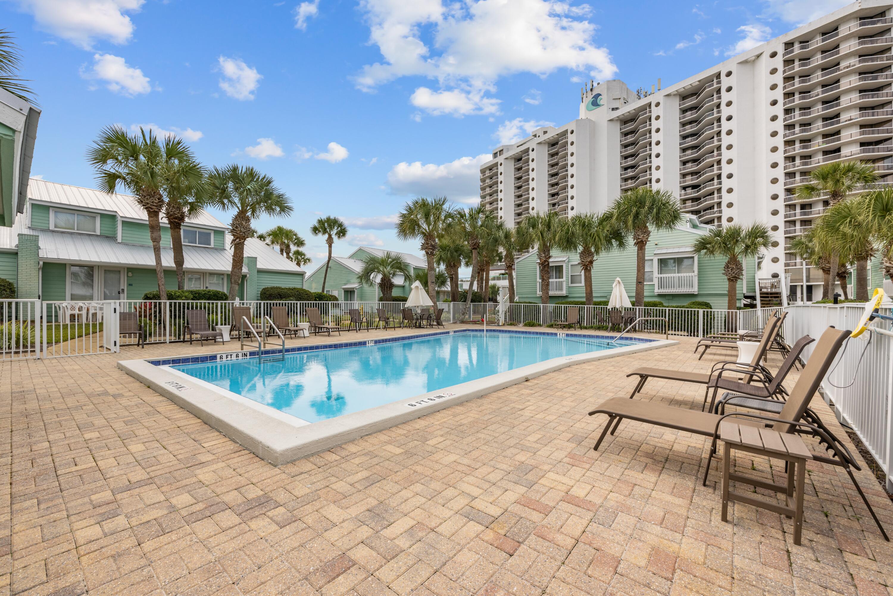 SEA CABINS T/H - Residential