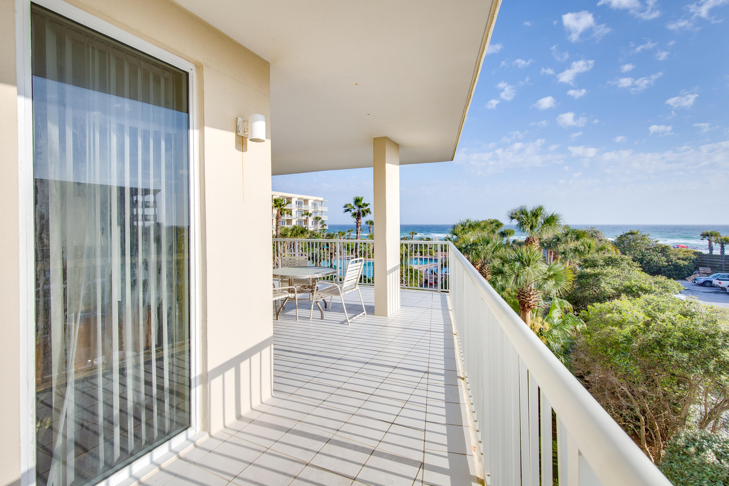 CRESCENT AT MIRAMAR BEACH THE - Residential