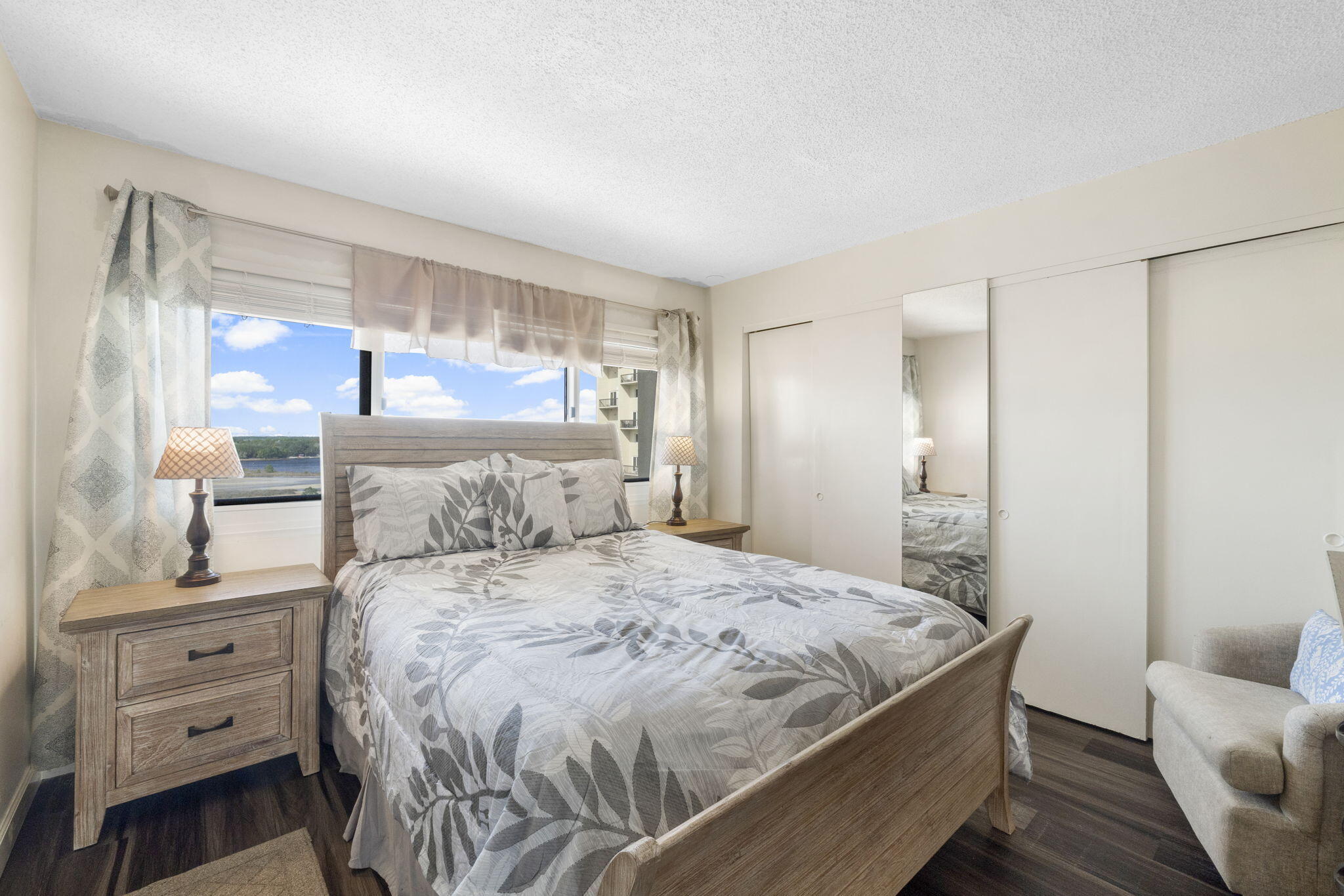 PINNACLE PORT - Residential