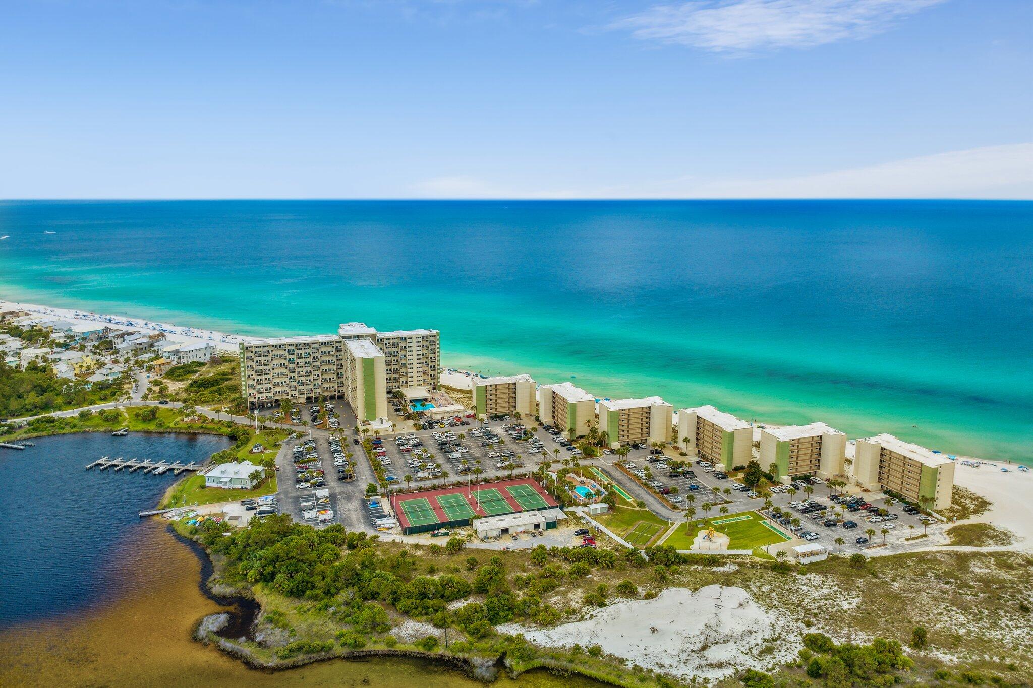 PINNACLE PORT - Residential