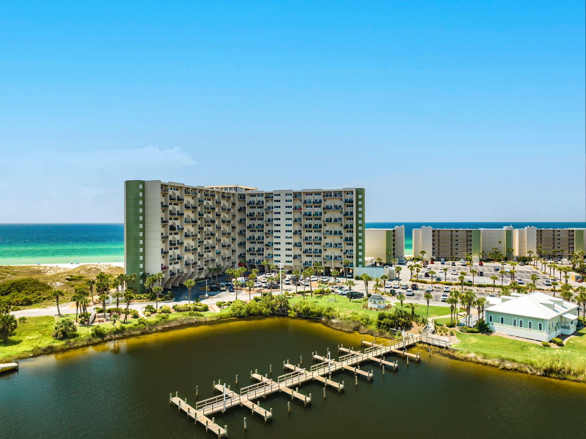 PINNACLE PORT - Residential