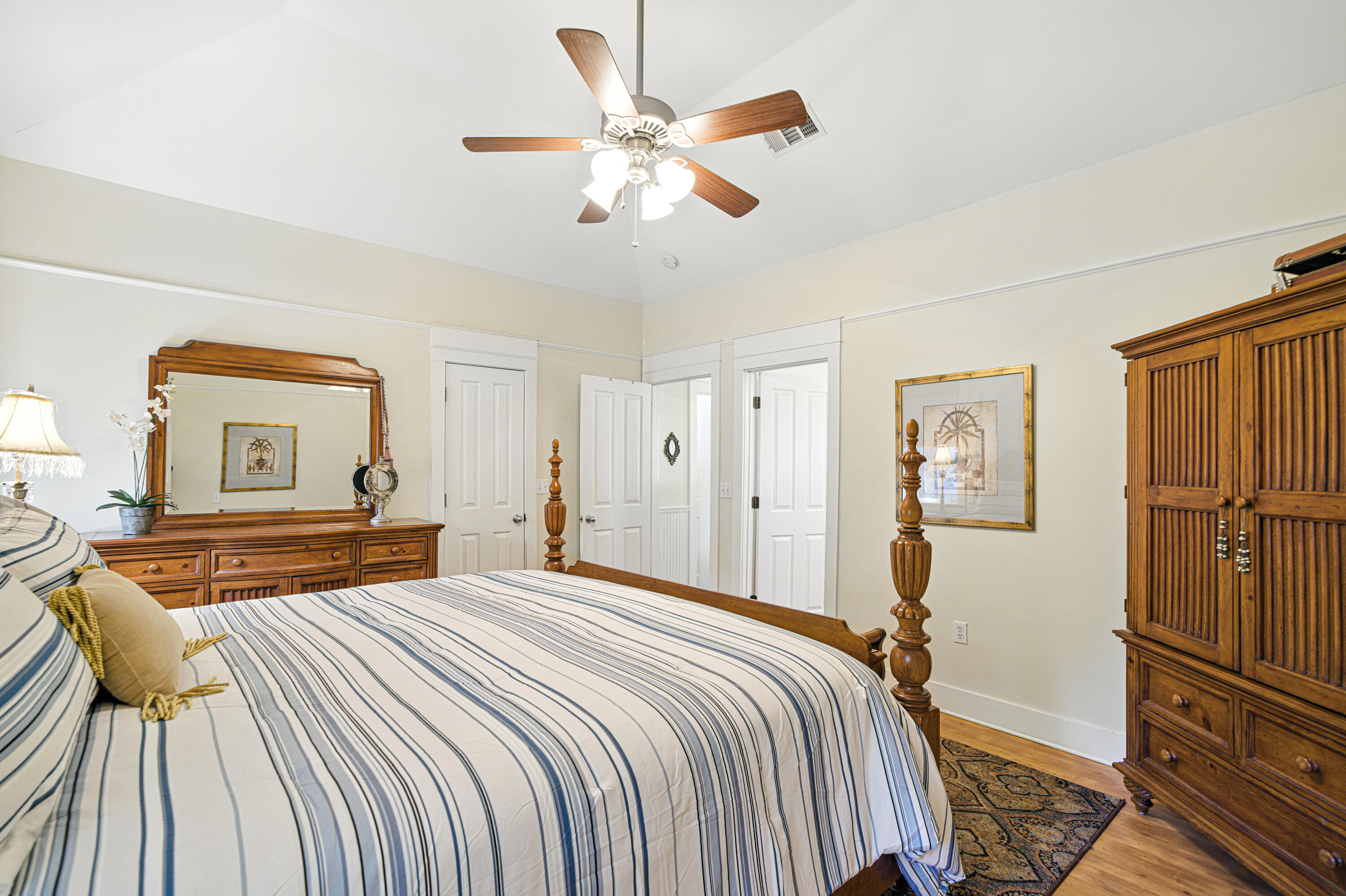 CRYSTAL BEACH COTTAGES - Residential