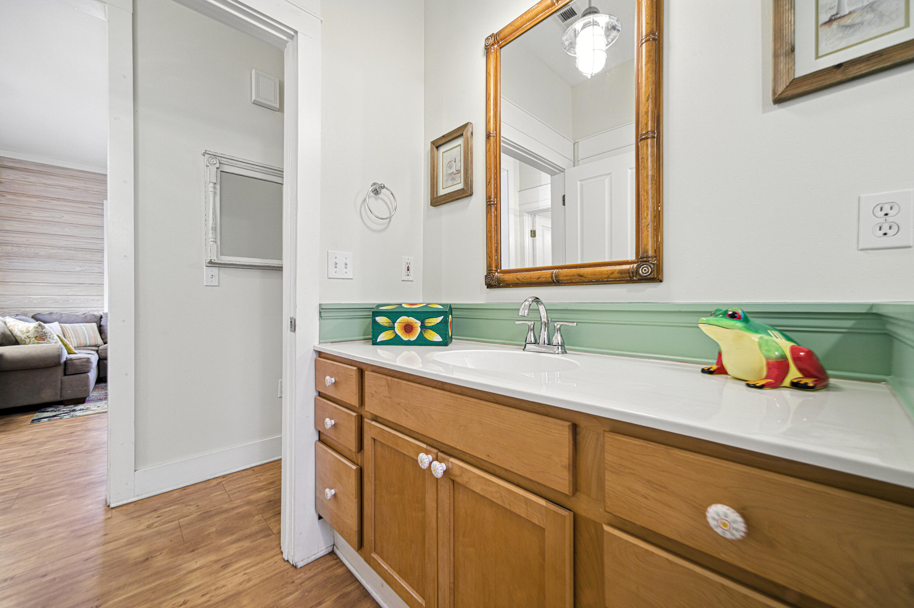 CRYSTAL BEACH COTTAGES - Residential