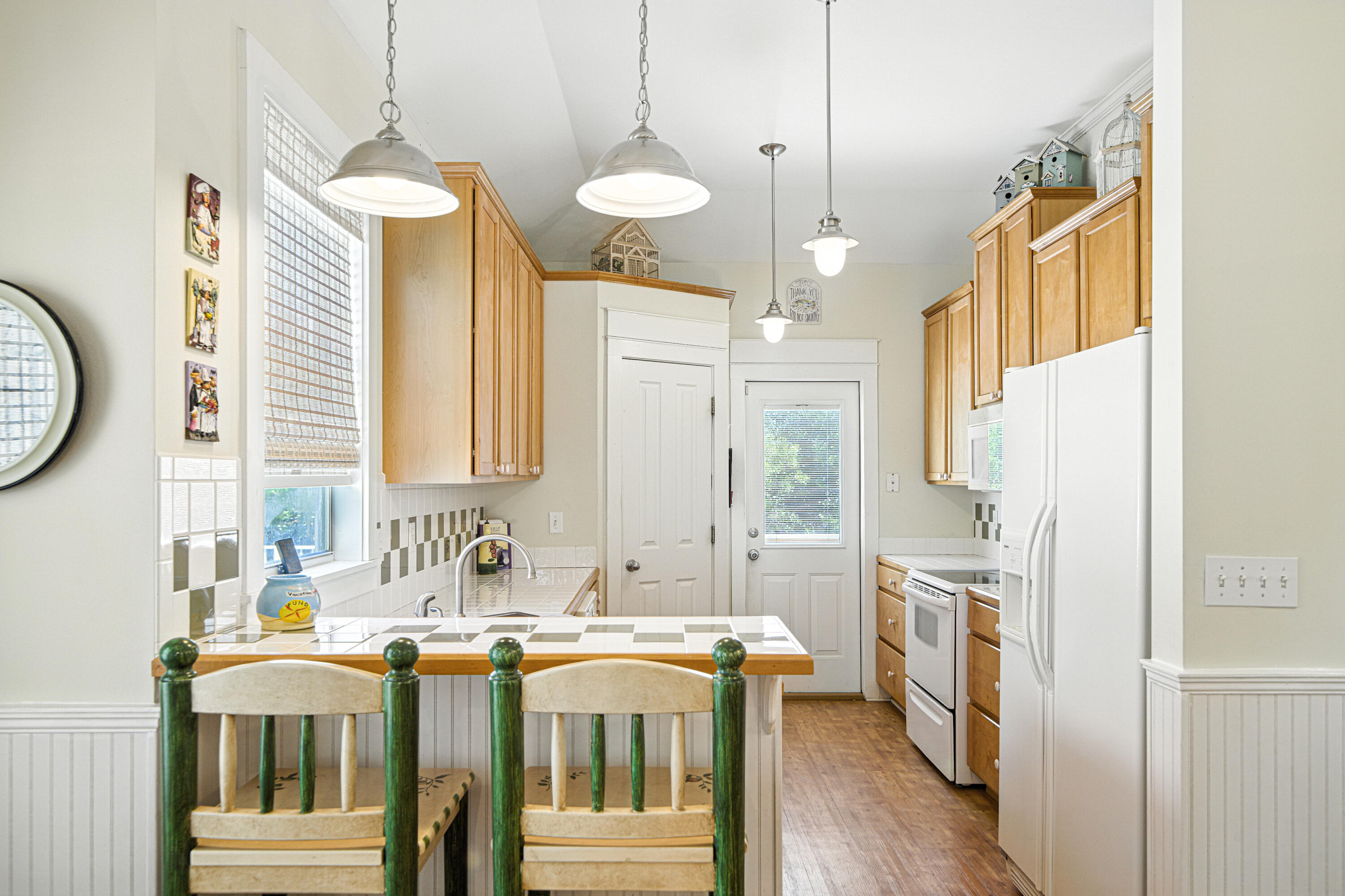 CRYSTAL BEACH COTTAGES - Residential