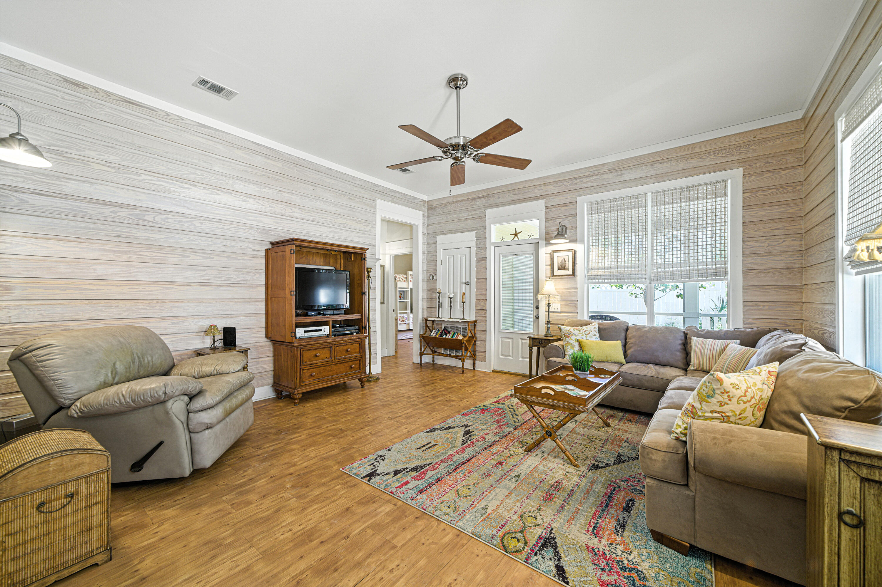 CRYSTAL BEACH COTTAGES - Residential