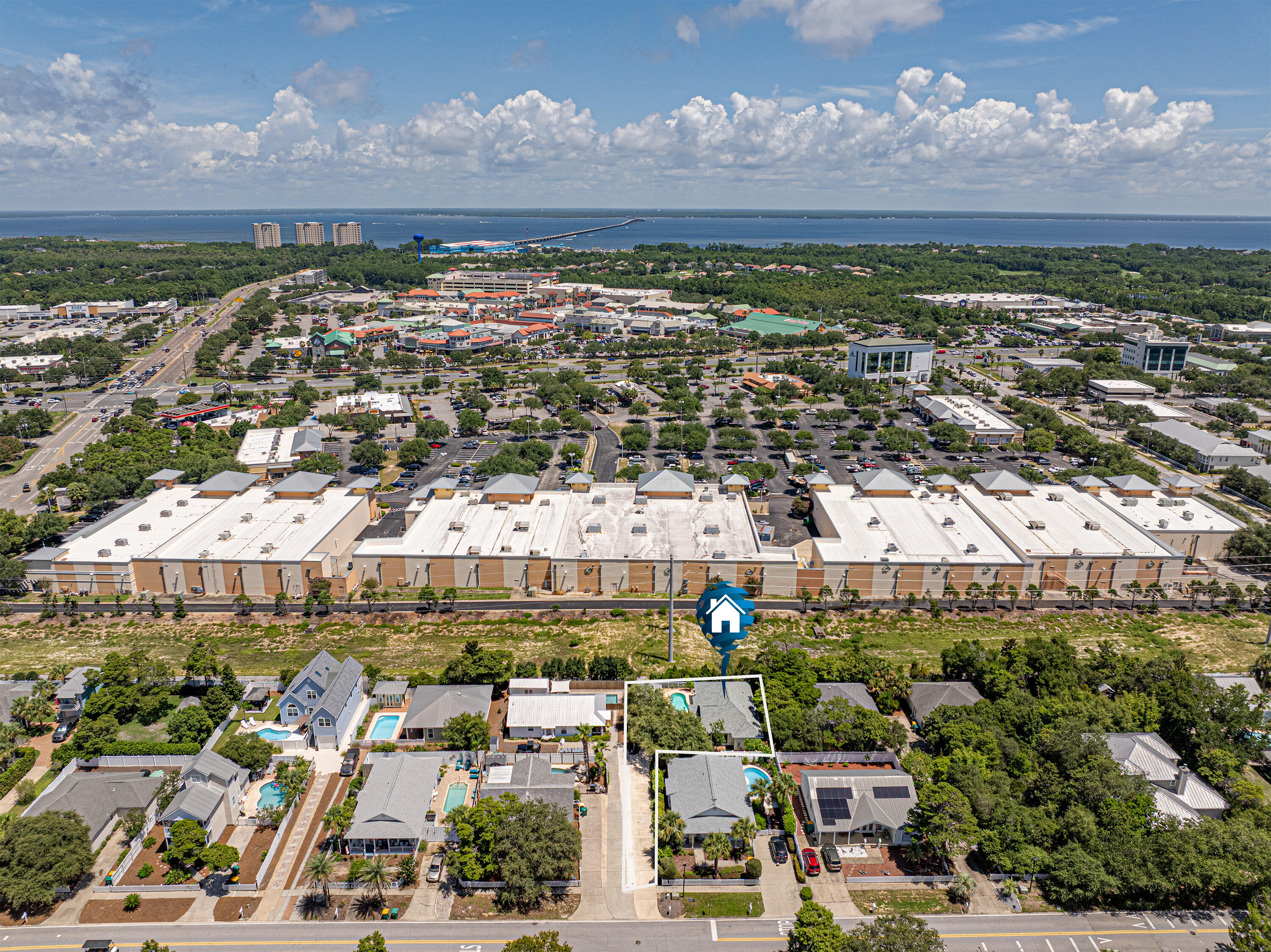 CRYSTAL BEACH COTTAGES - Residential