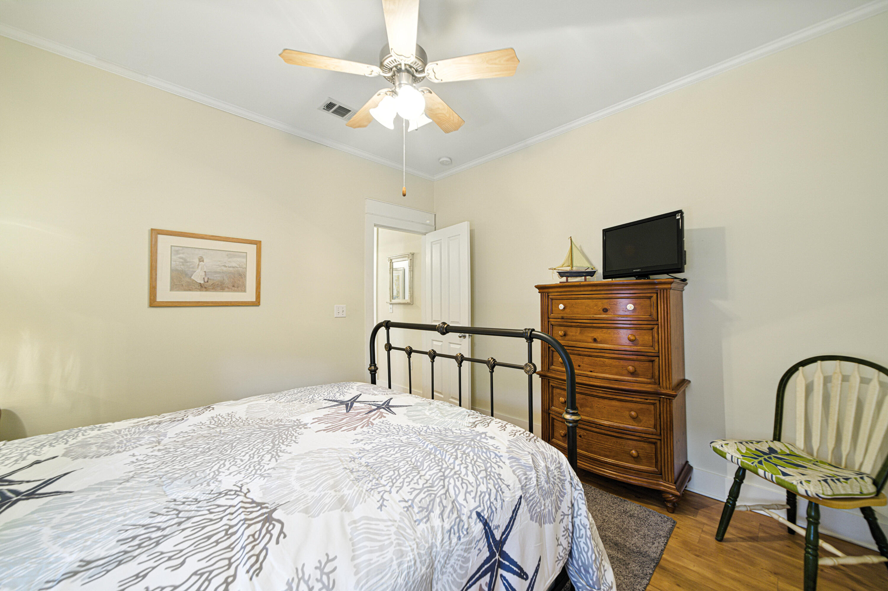 CRYSTAL BEACH COTTAGES - Residential