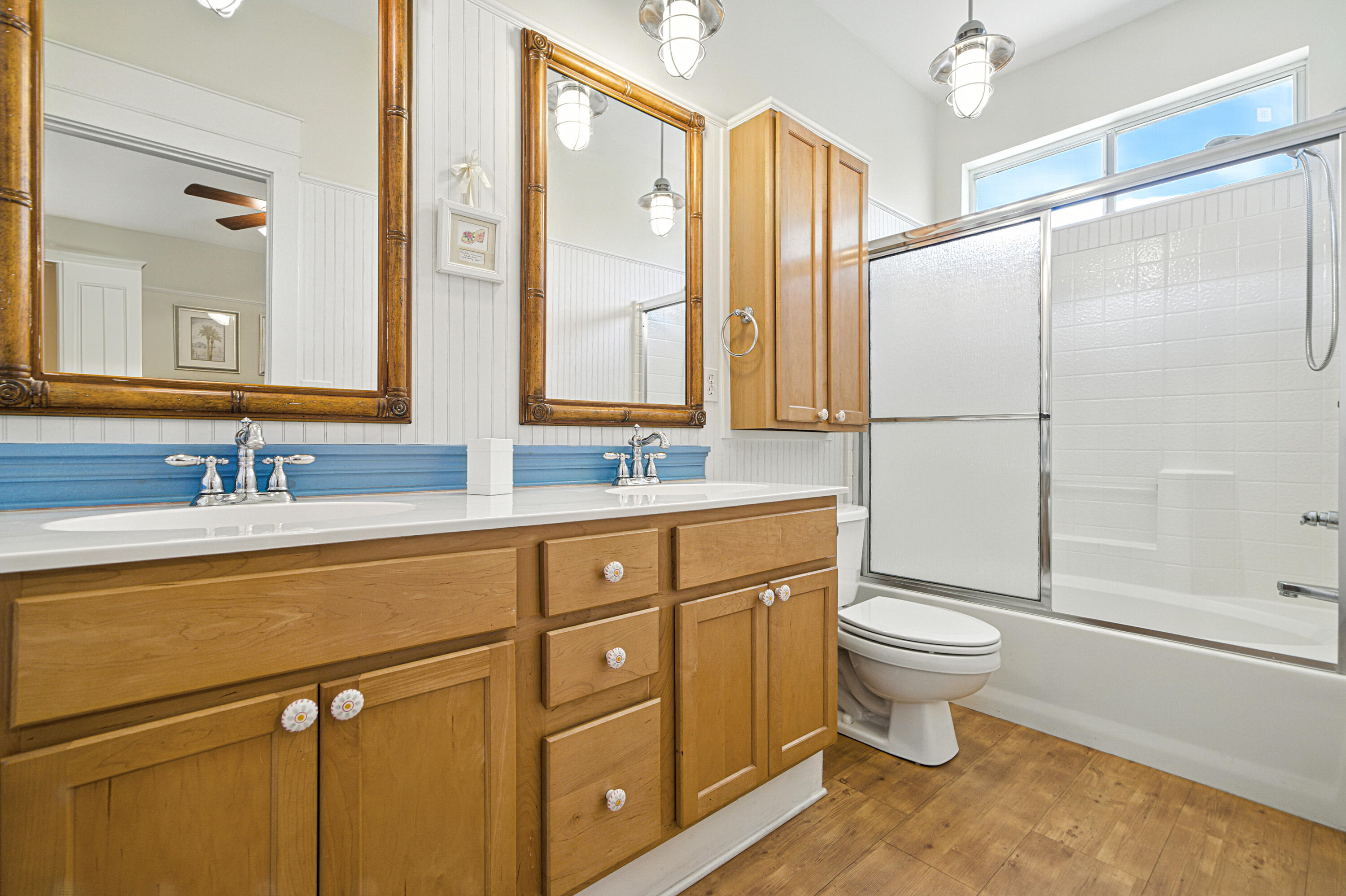CRYSTAL BEACH COTTAGES - Residential
