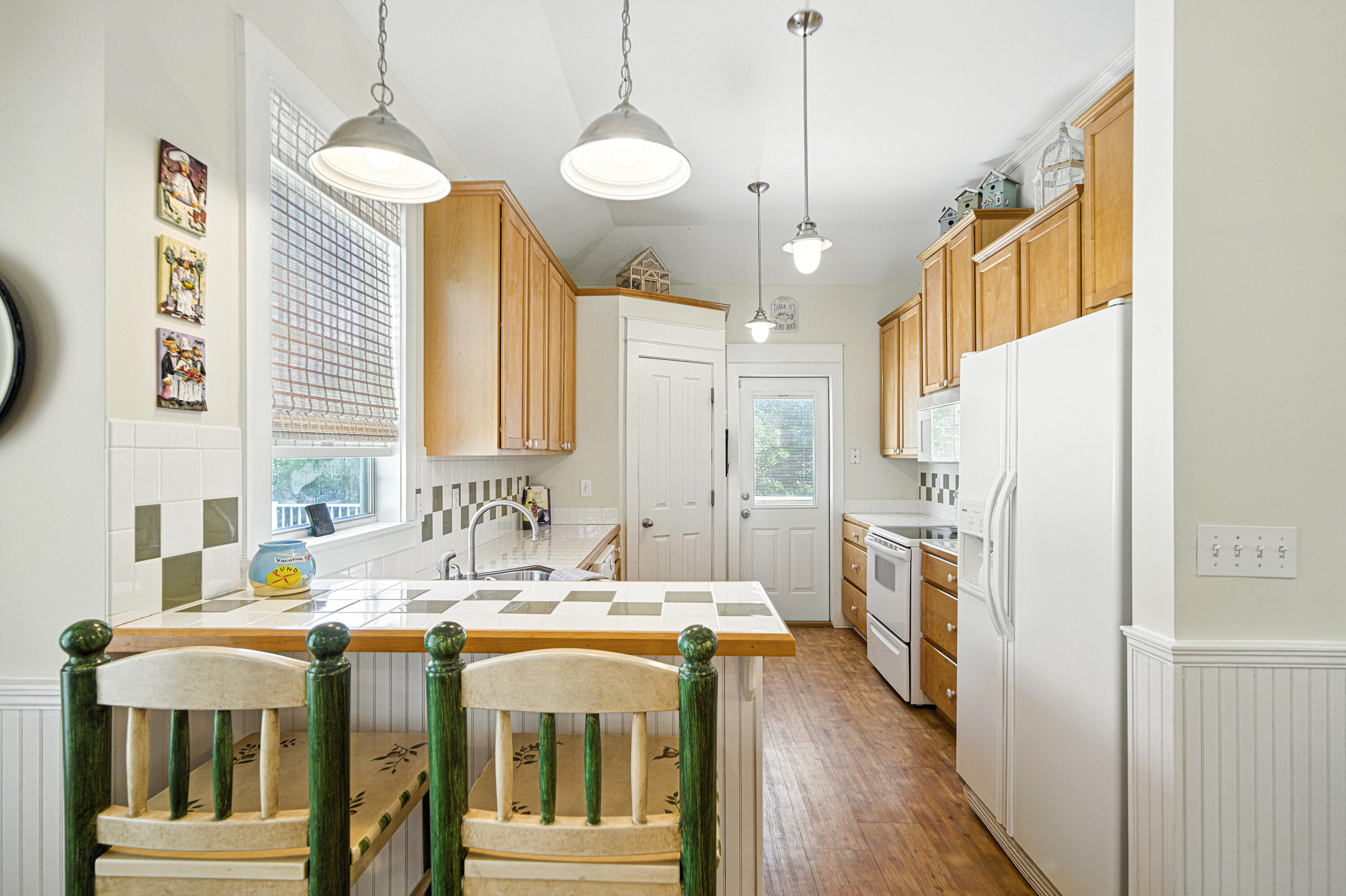 CRYSTAL BEACH COTTAGES - Residential