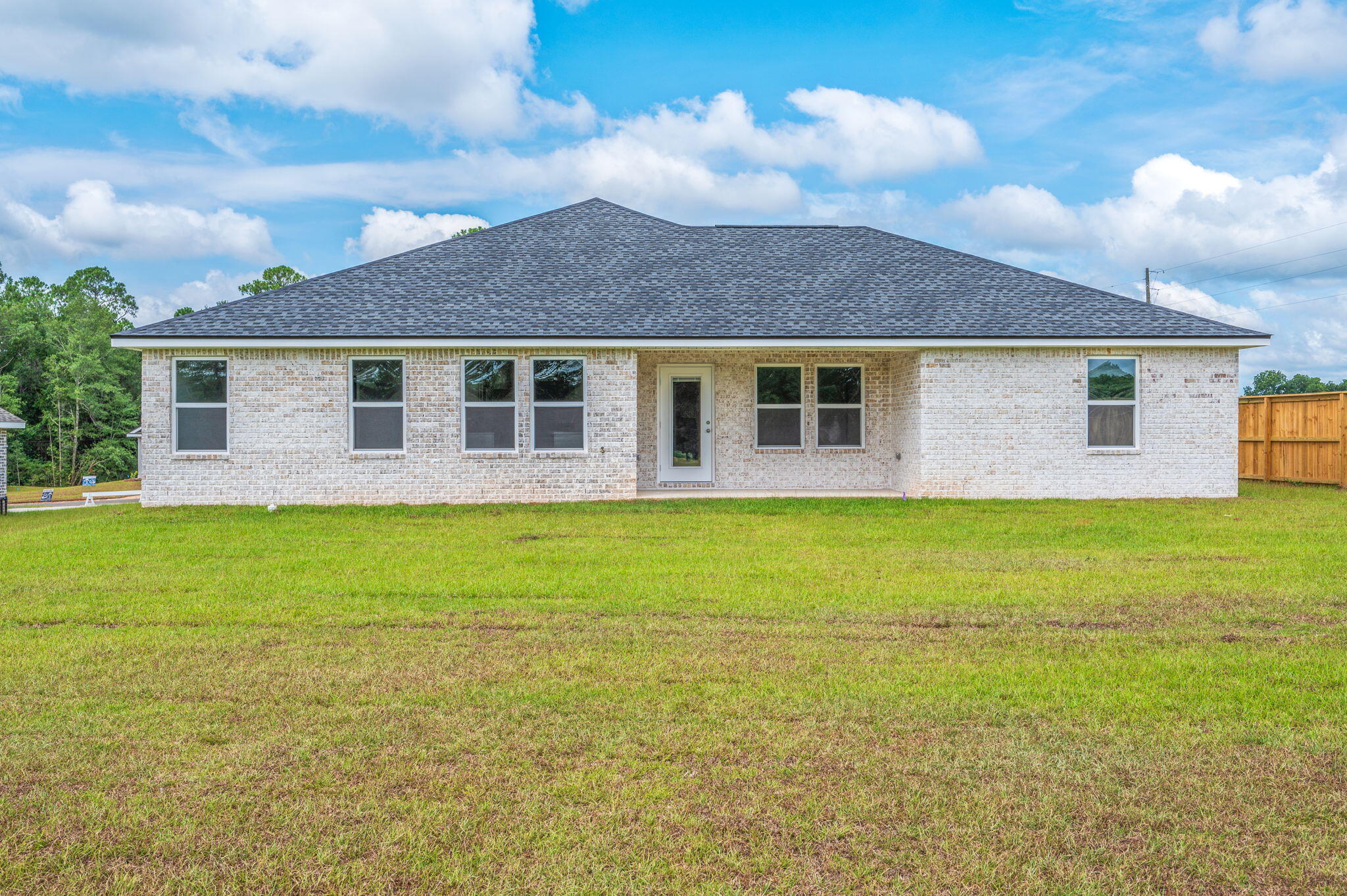 SOUTHERN DAY CHATEAU - Residential
