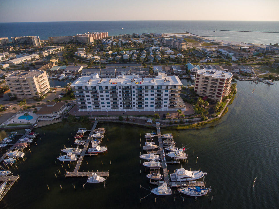 HARBOR LIGHTS - Residential